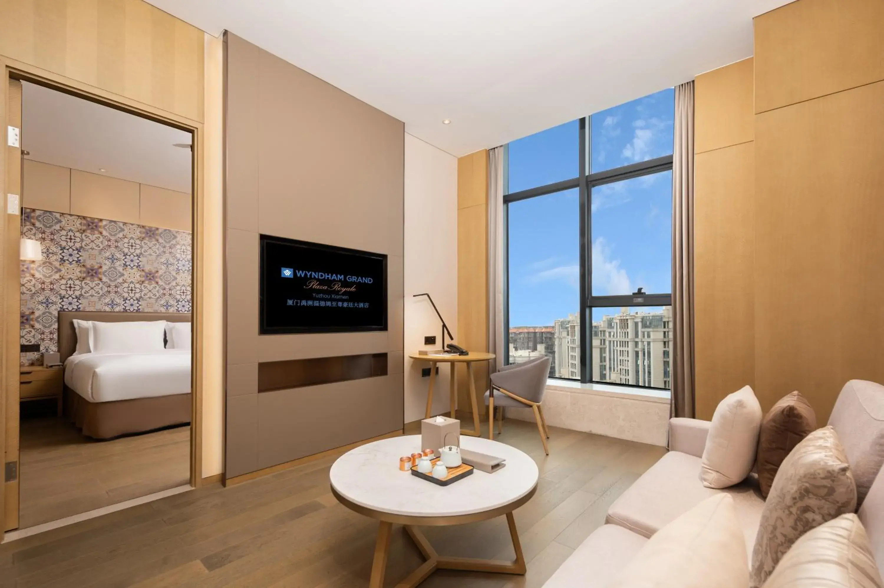 Deluxe City View Suite in Wyndham Grand Plaza Royale Yuzhou Xiamen Wuyuan Bay Deluxe City View Suite in Wyndham Grand Plaza Royale Yuzhou Xiamen Wuyuan Bay