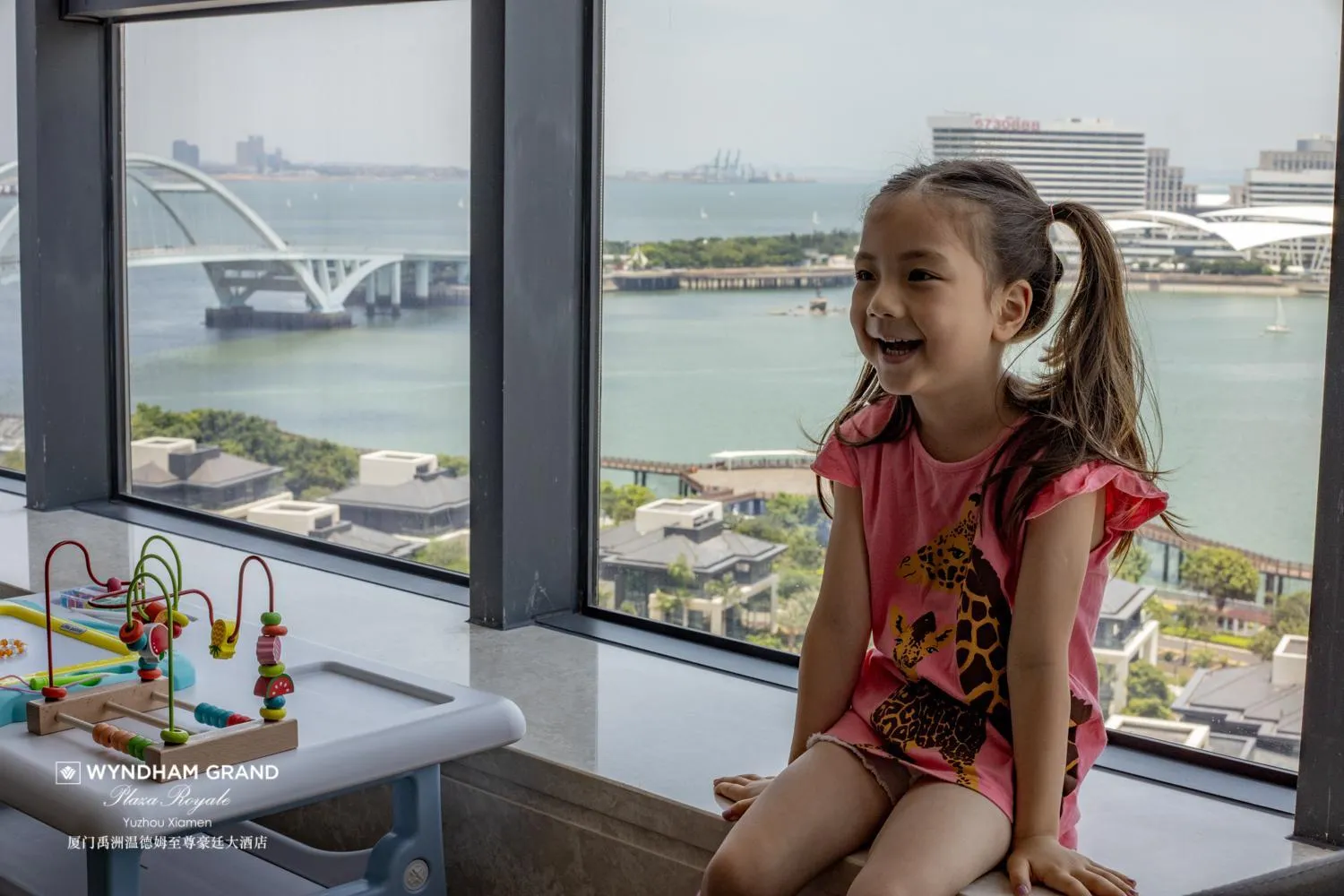 People in Wyndham Grand Plaza Royale Yuzhou Xiamen Wuyuan Bay