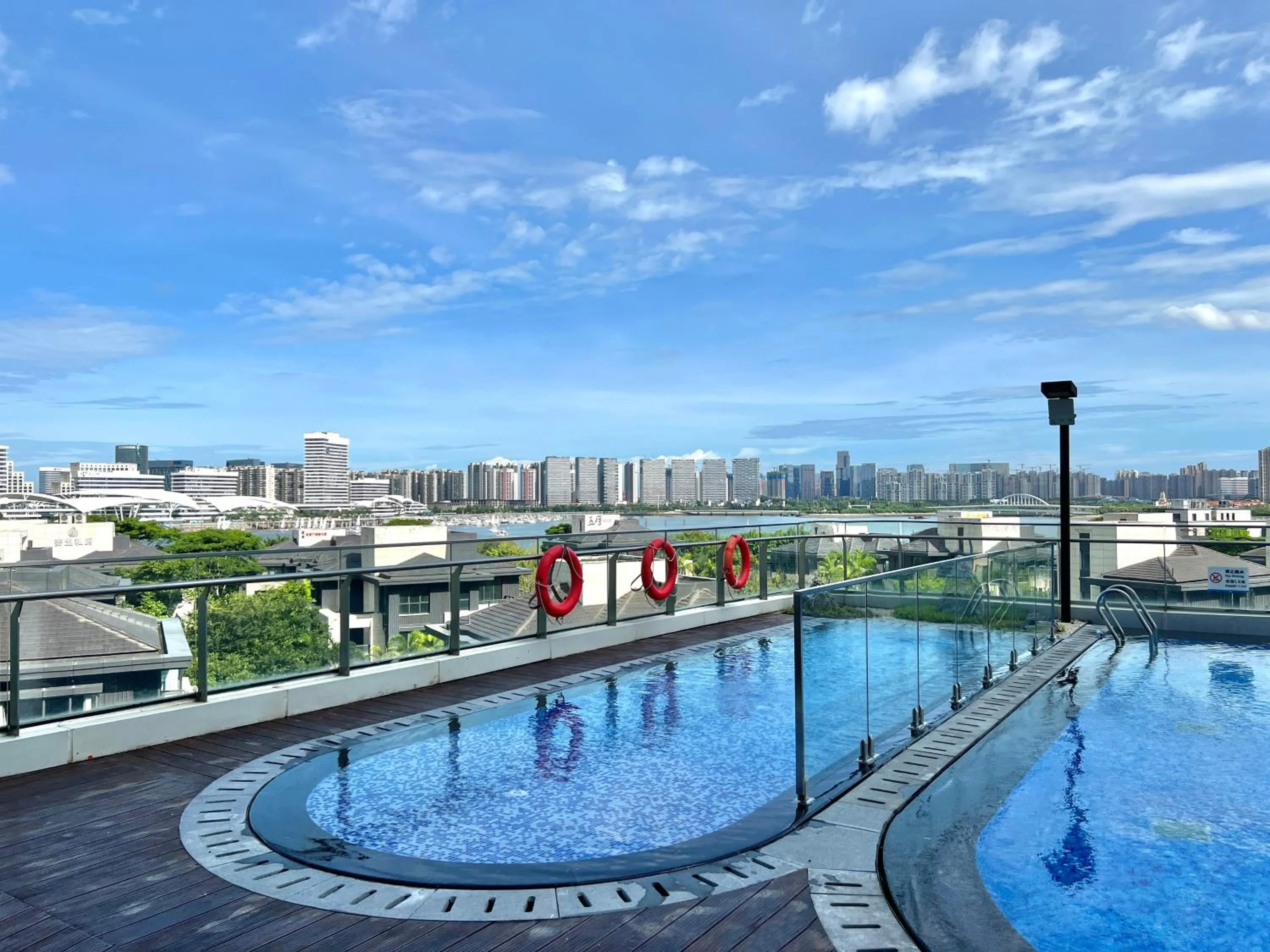Swimming pool in Wyndham Grand Plaza Royale Yuzhou Xiamen Wuyuan Bay