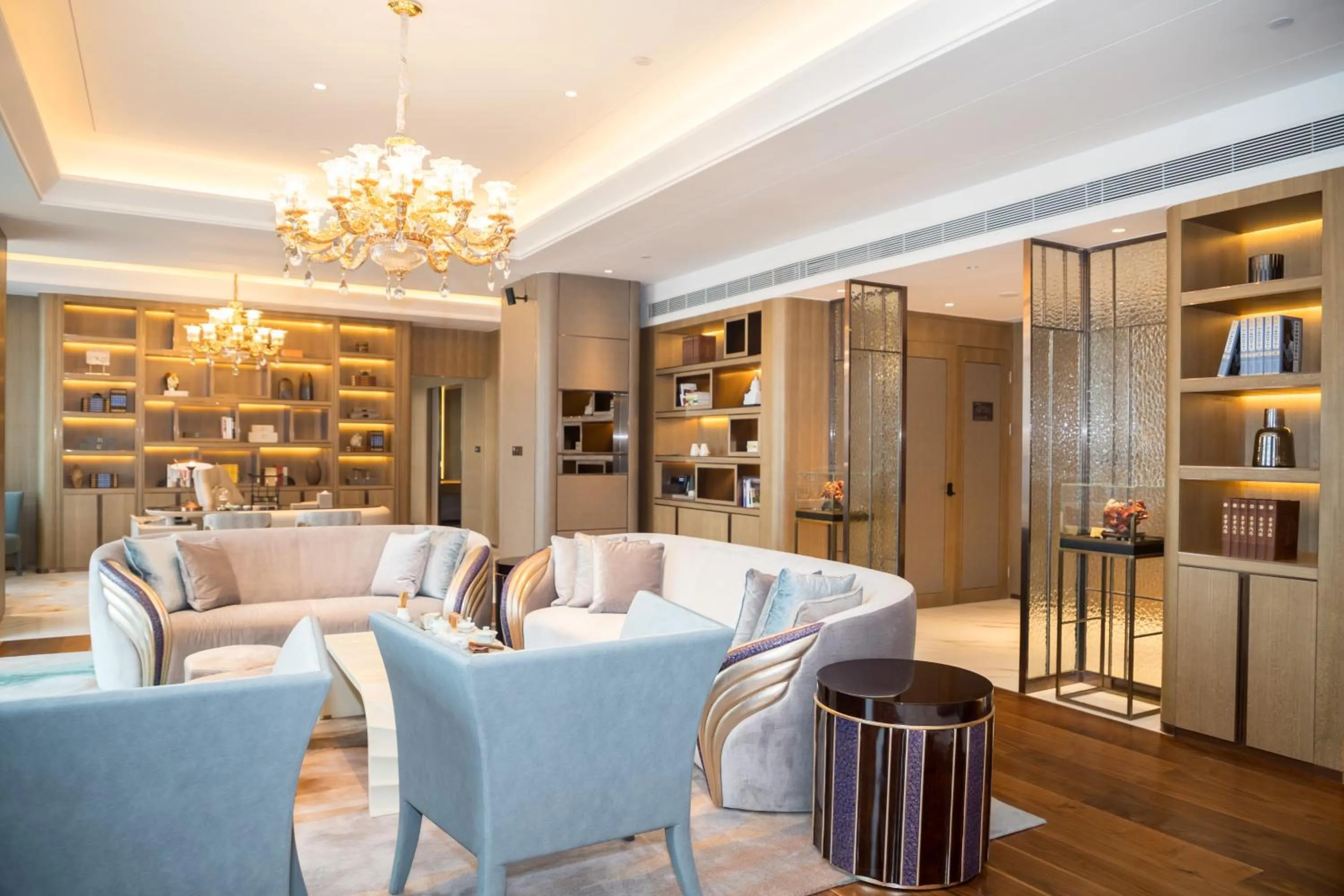 Living room in Wyndham Grand Plaza Royale Yuzhou Xiamen Wuyuan Bay