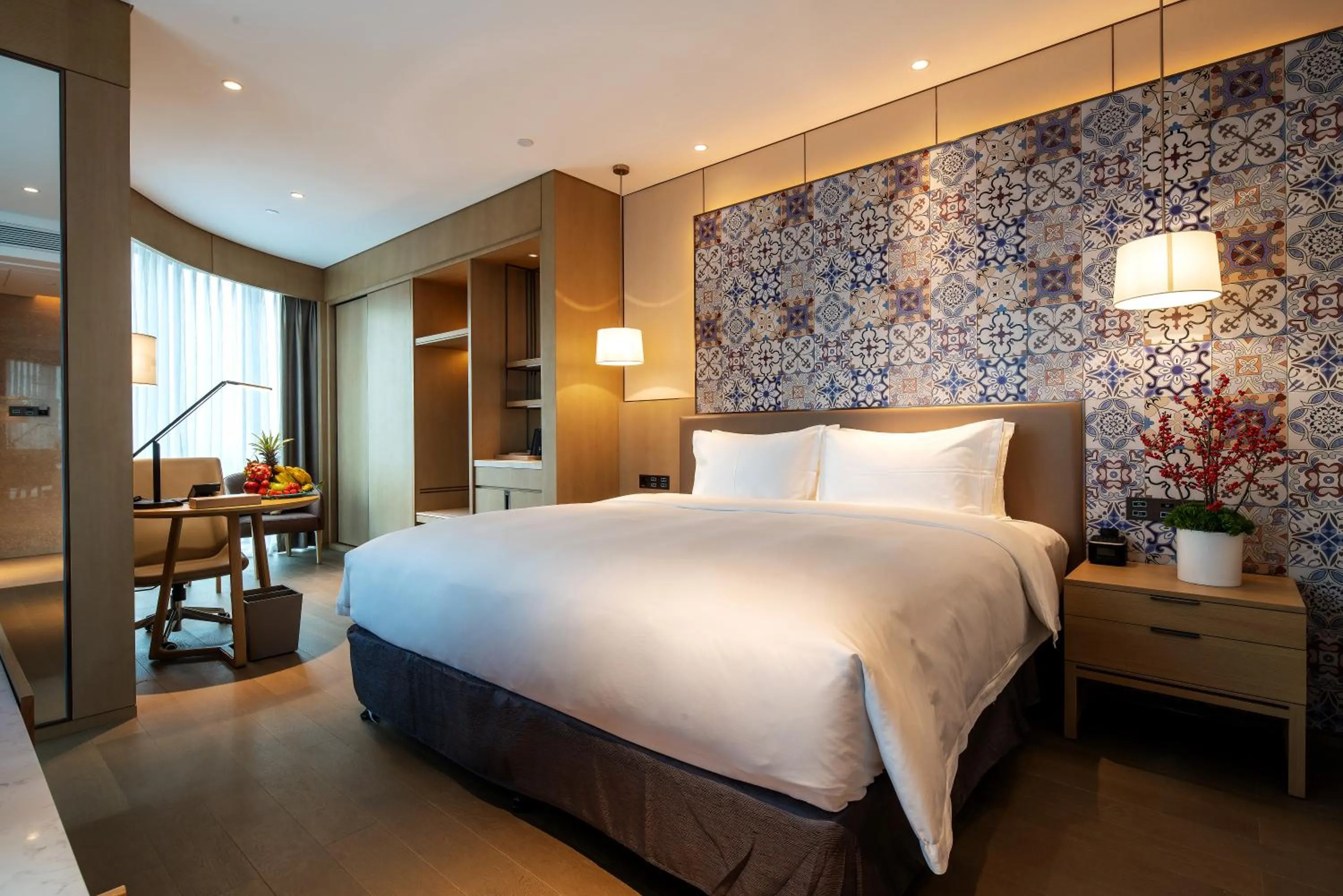 Bed in Wyndham Grand Plaza Royale Yuzhou Xiamen Wuyuan Bay