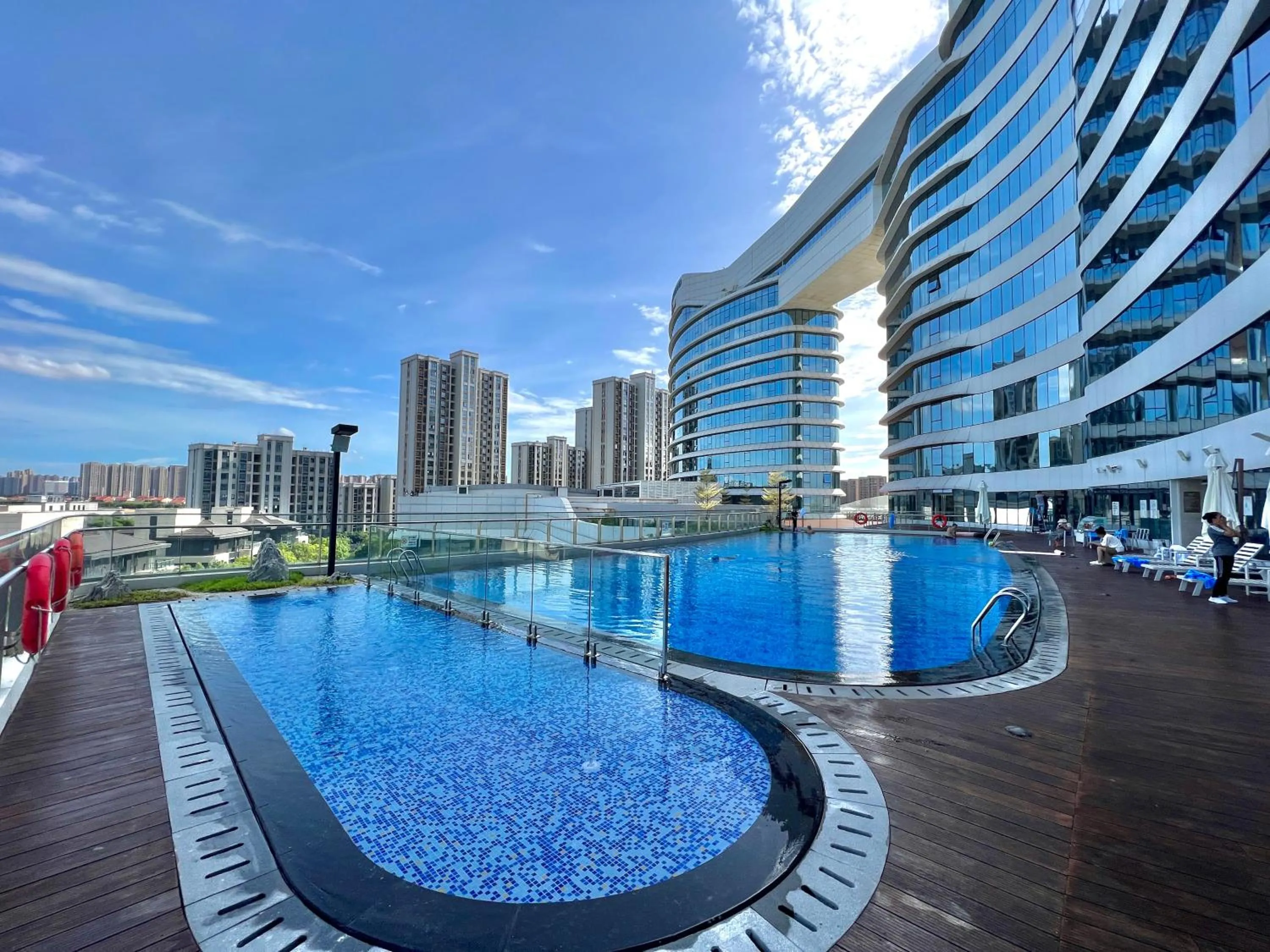 Swimming pool in Wyndham Grand Plaza Royale Yuzhou Xiamen Wuyuan Bay