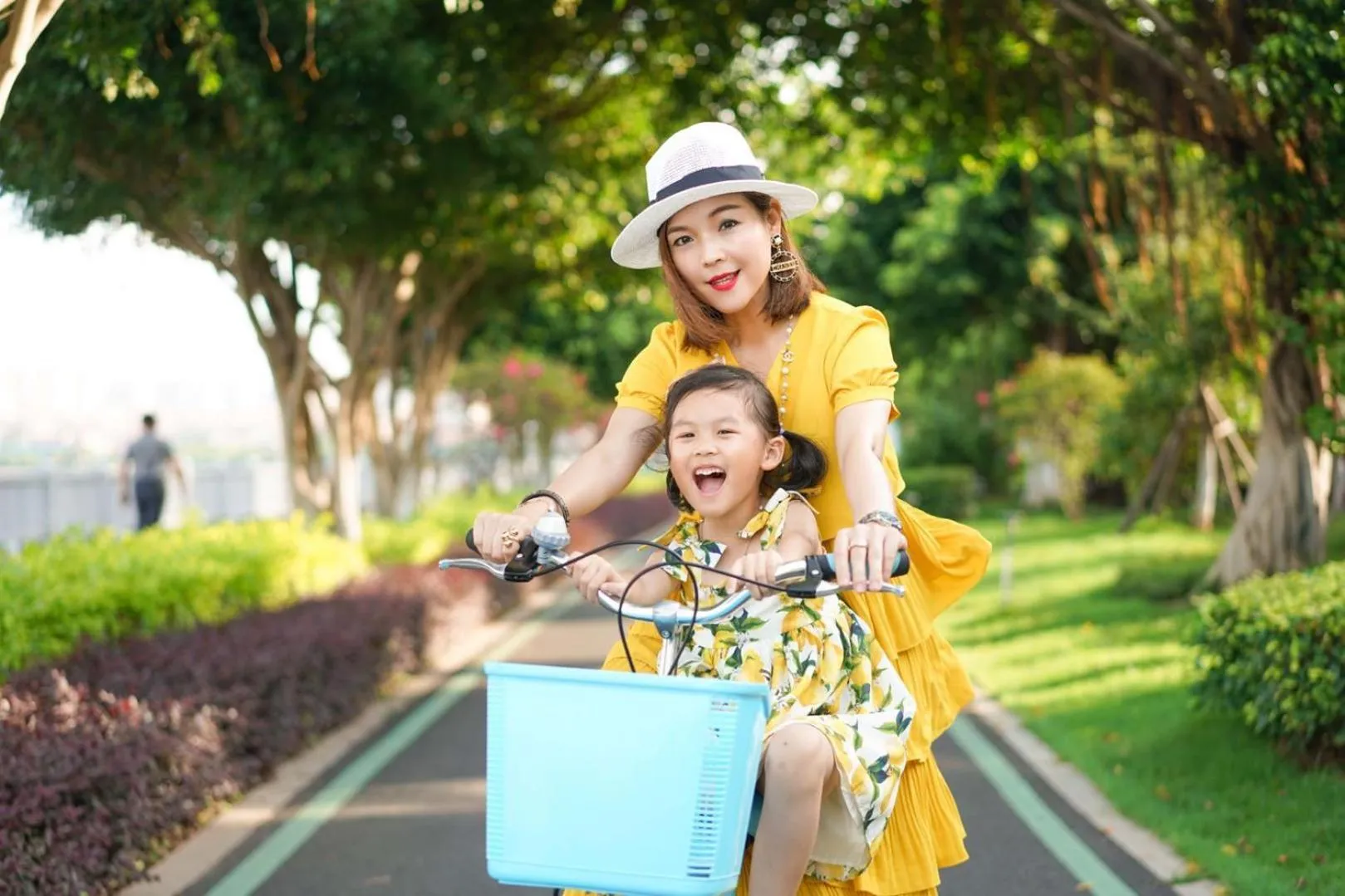 Cycling in Wyndham Grand Plaza Royale Yuzhou Xiamen Wuyuan Bay