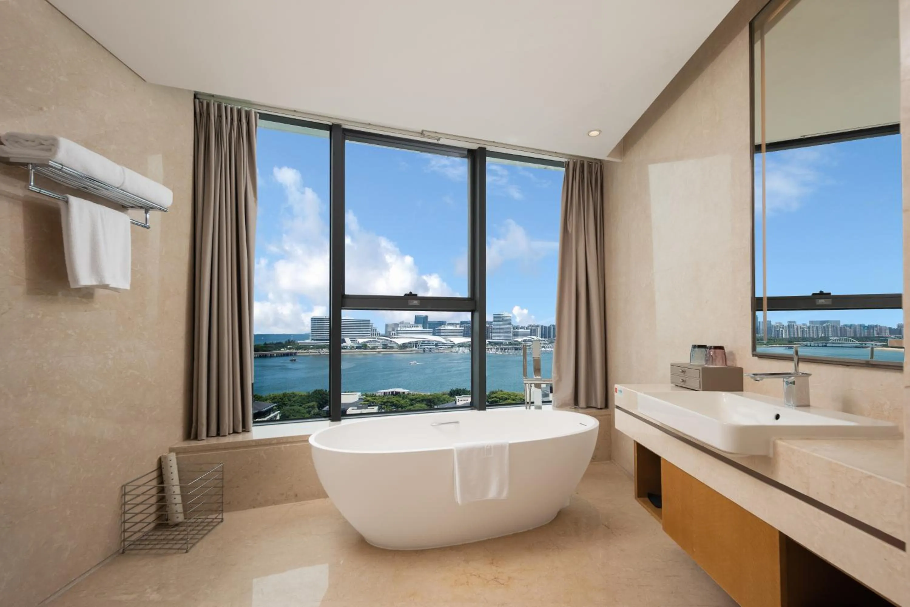 Bathroom in Wyndham Grand Plaza Royale Yuzhou Xiamen Wuyuan Bay