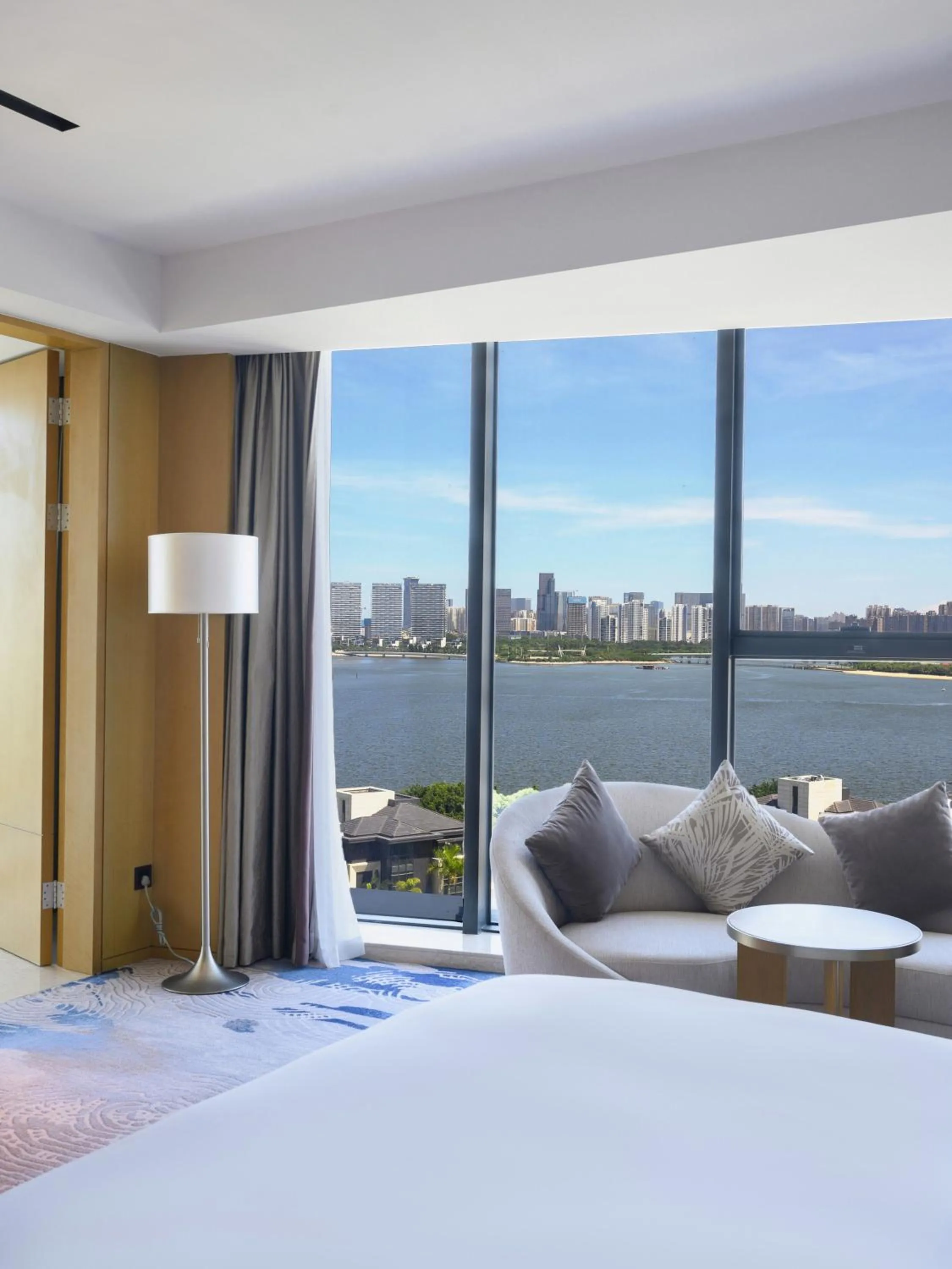 Bedroom, Bed in Wyndham Grand Plaza Royale Yuzhou Xiamen Wuyuan Bay