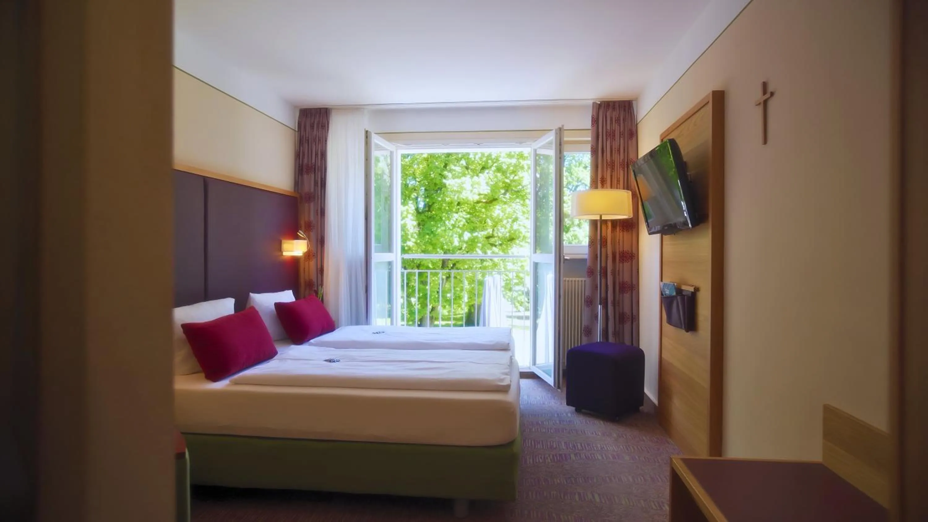 Photo of the whole room, Bed in Hotel Raphael im Allgäu