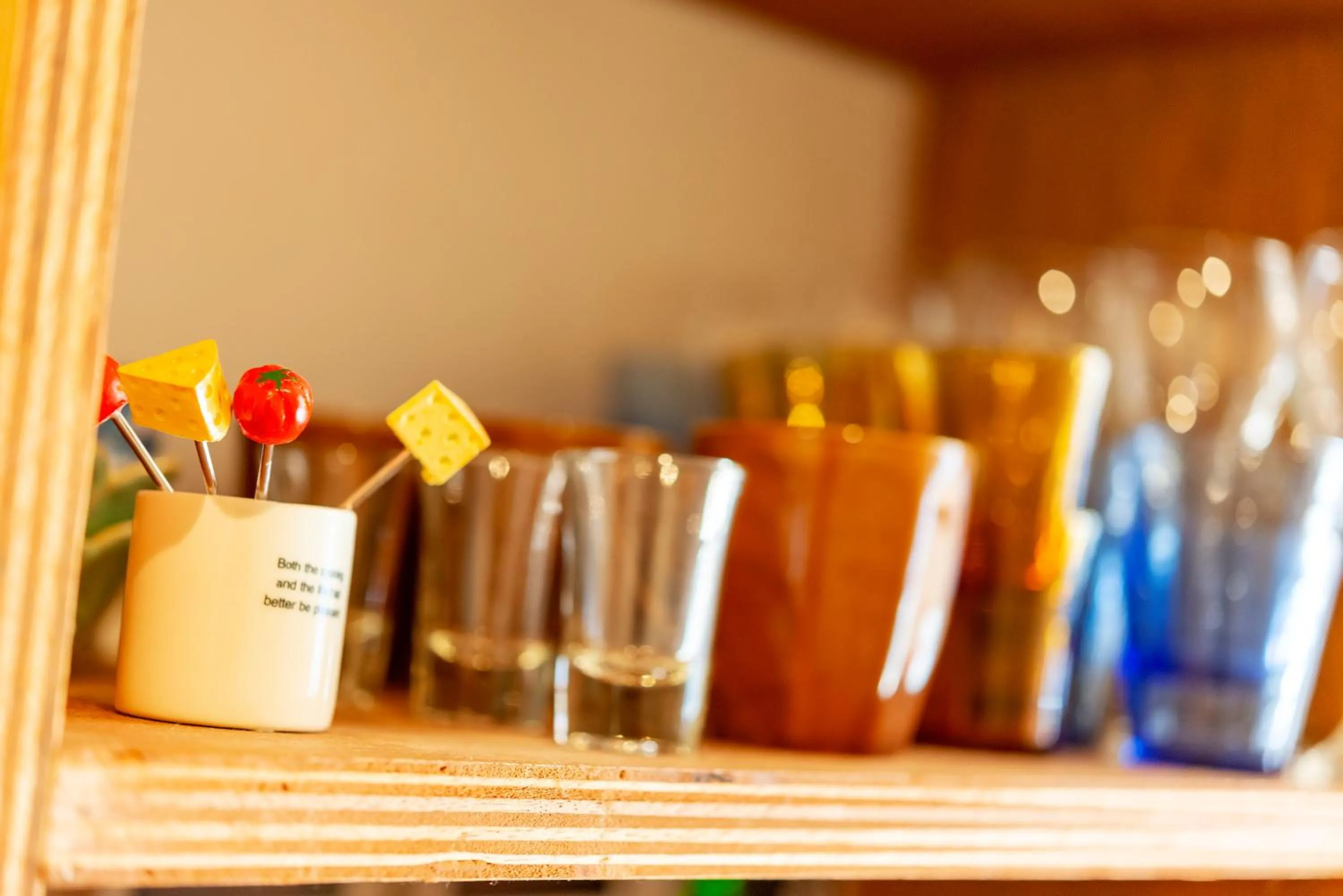 Communal kitchen in plat hostel keikyu asakusa karin