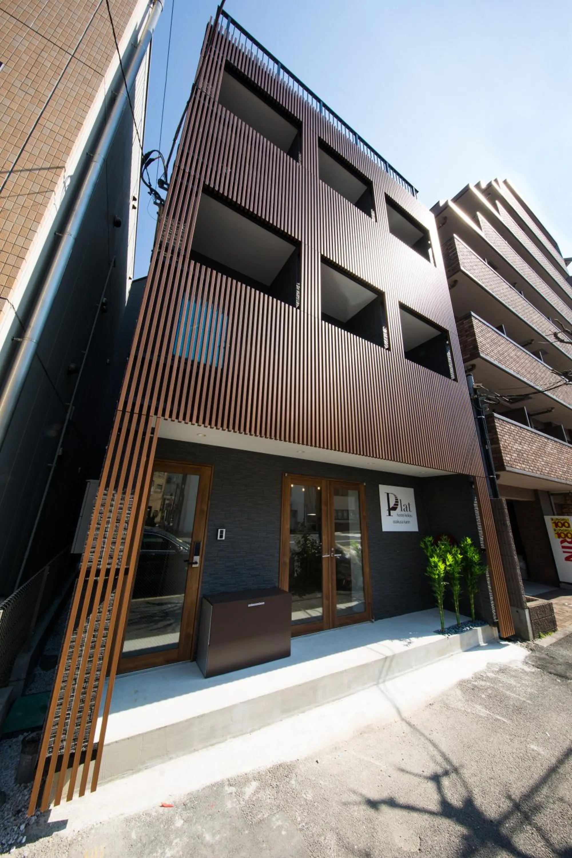 Property building in plat hostel keikyu asakusa karin