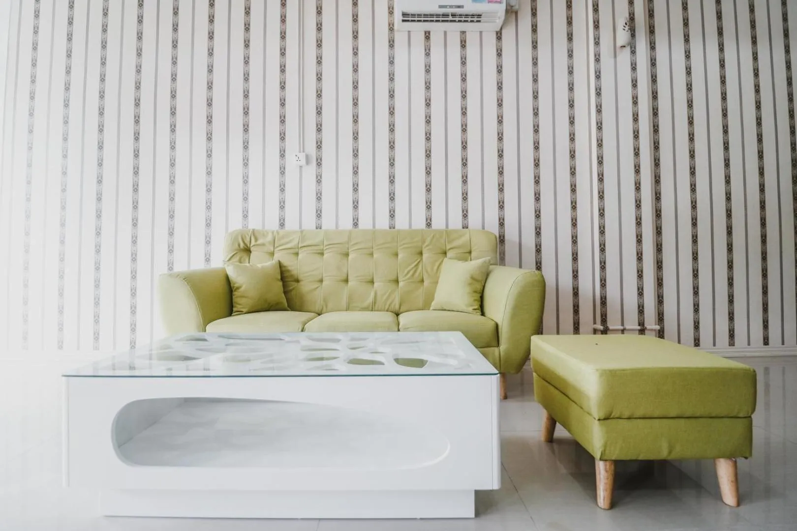 Lobby or reception in RedDoorz @ Baloi Batam