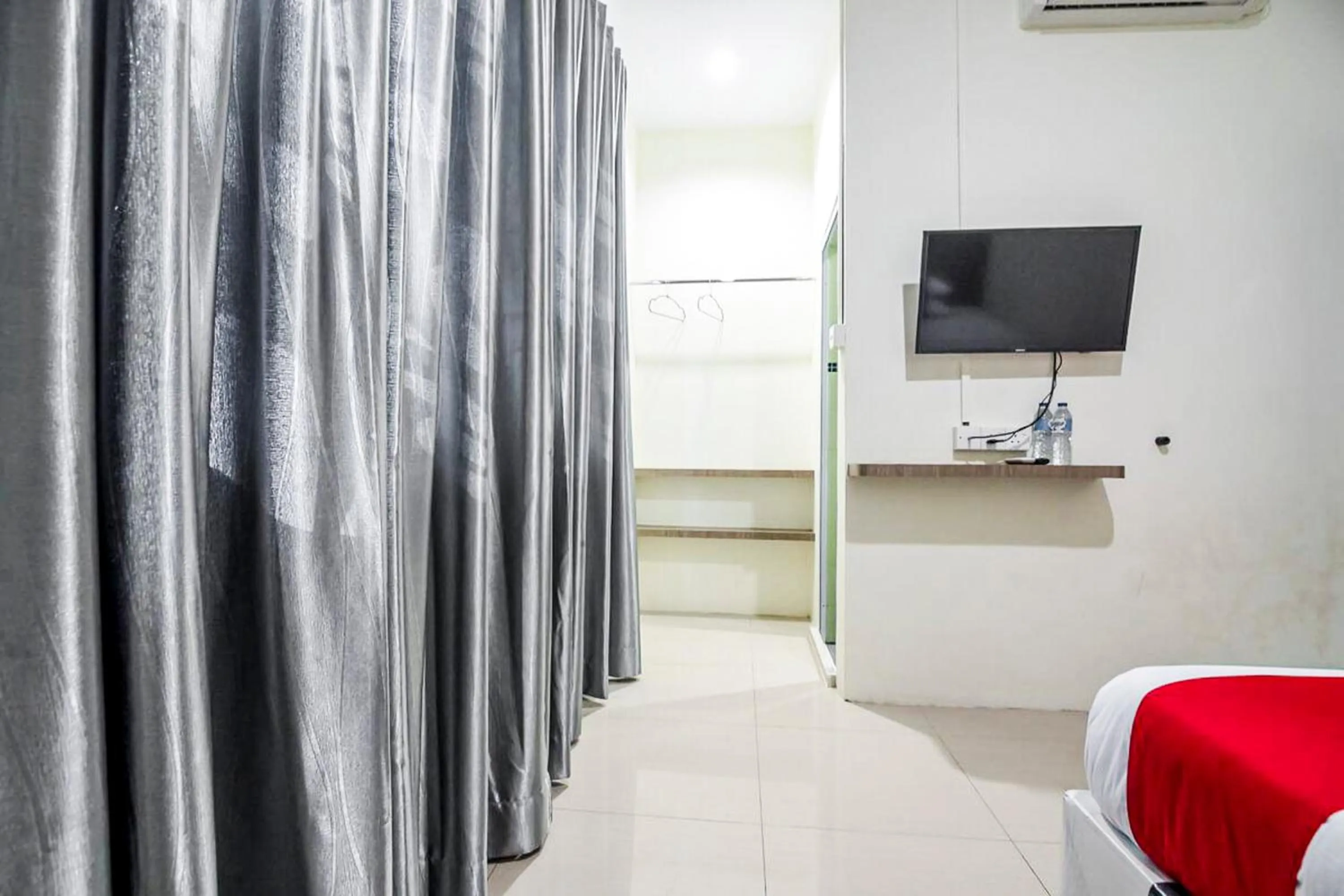 Bedroom in RedDoorz @ Baloi Batam