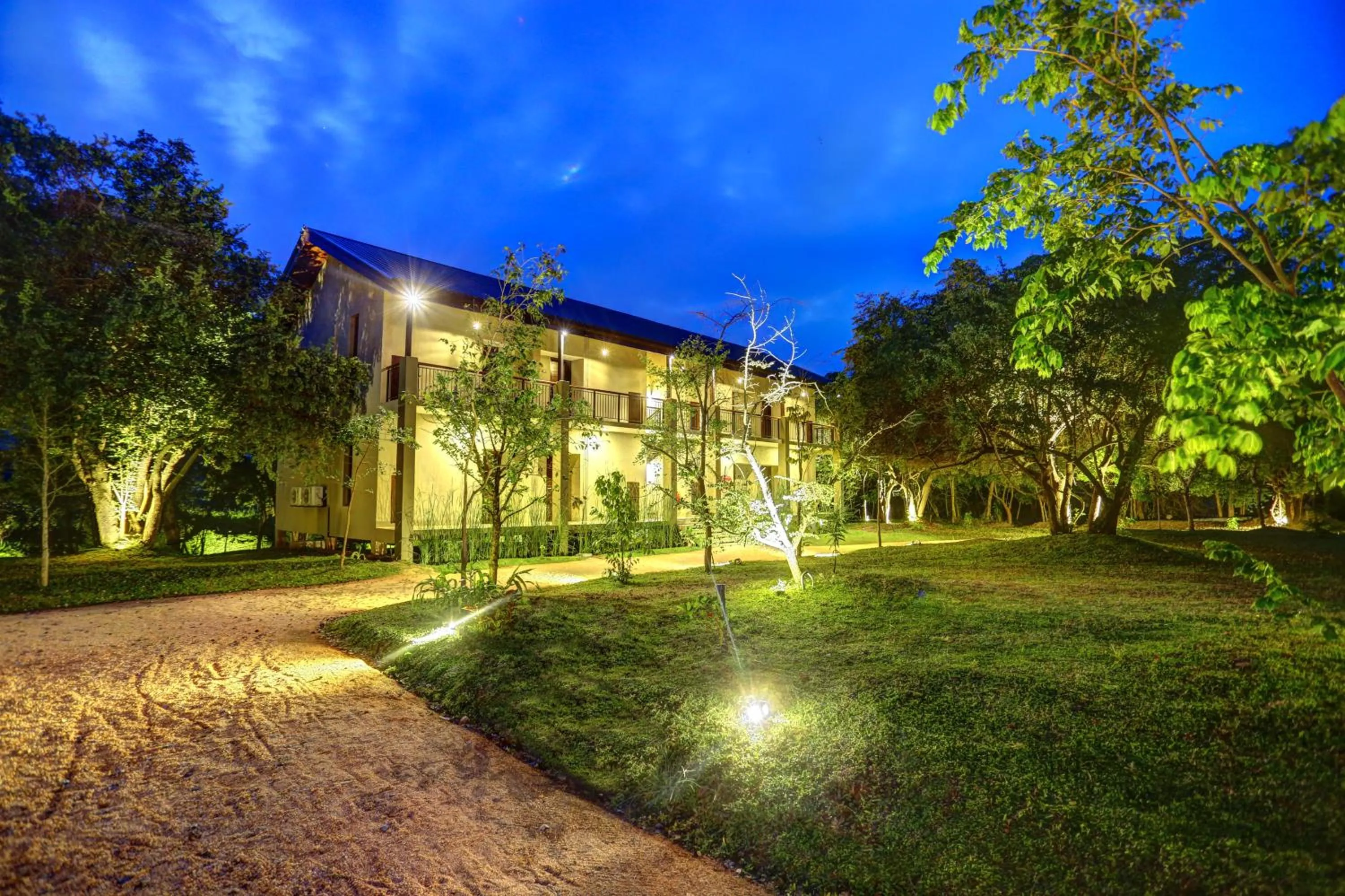 Tropical Life Resort and Spa