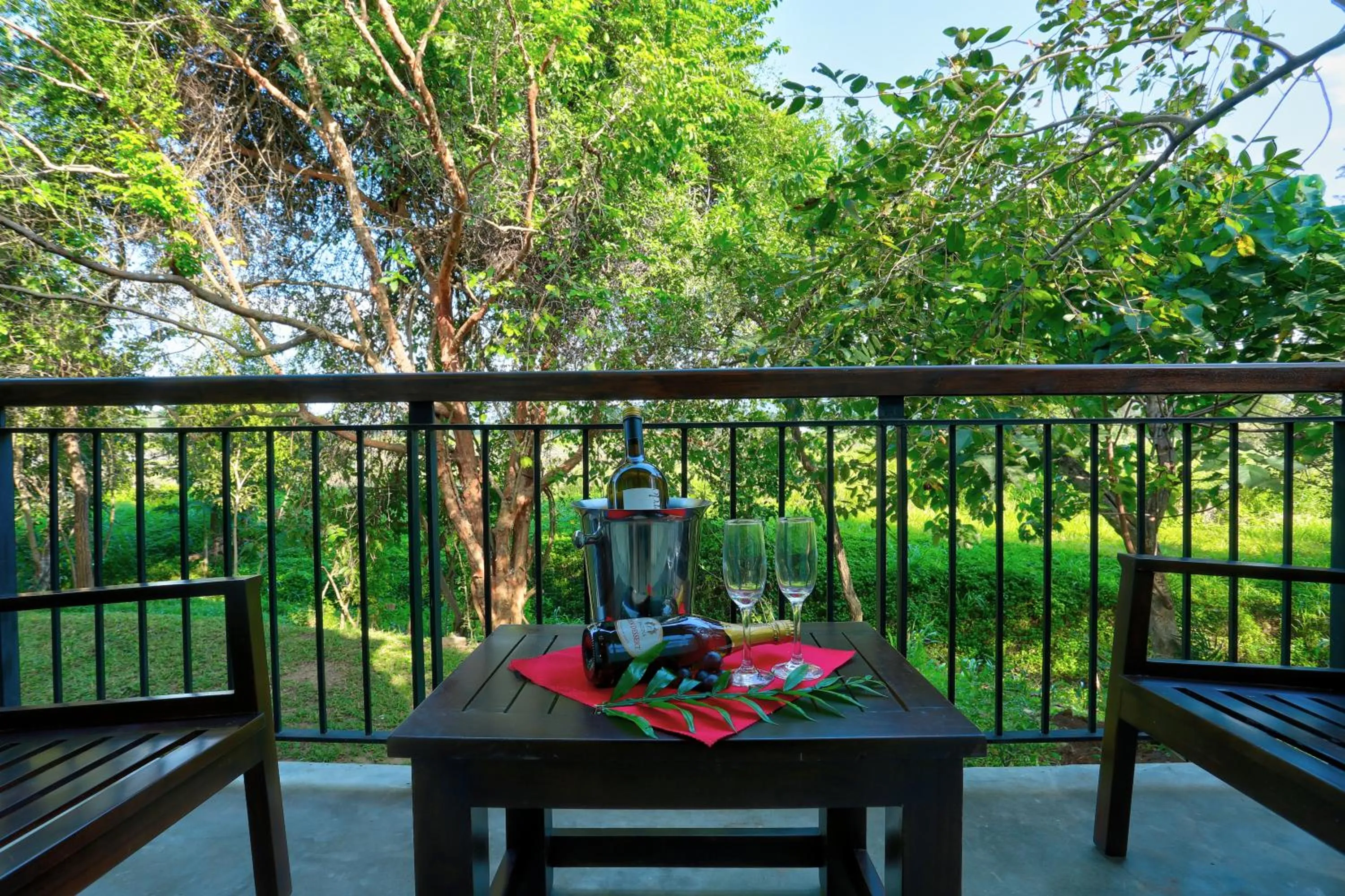 Tropical Life Resort and Spa