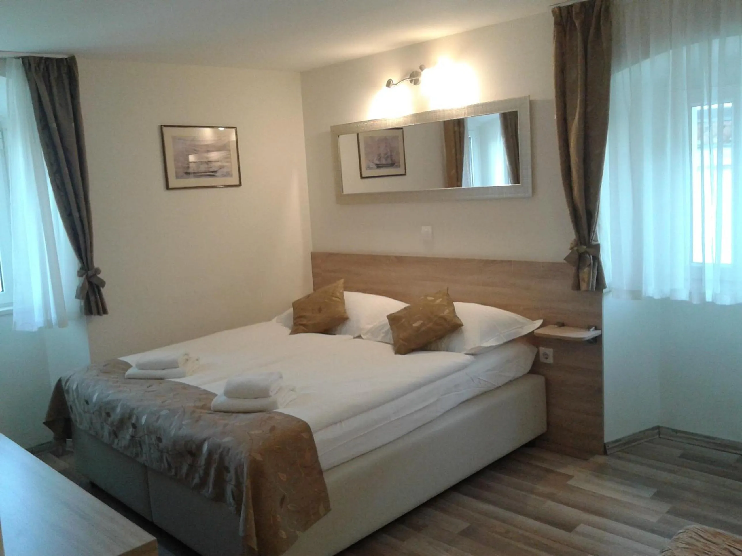 Bedroom, Bed in B&B Central Palace Heritage