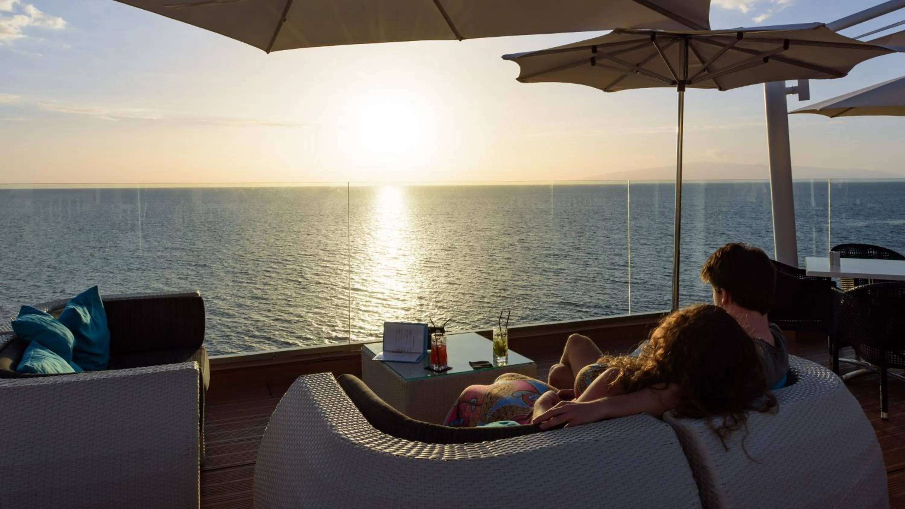 Balcony/Terrace in Ona Pearly Grey