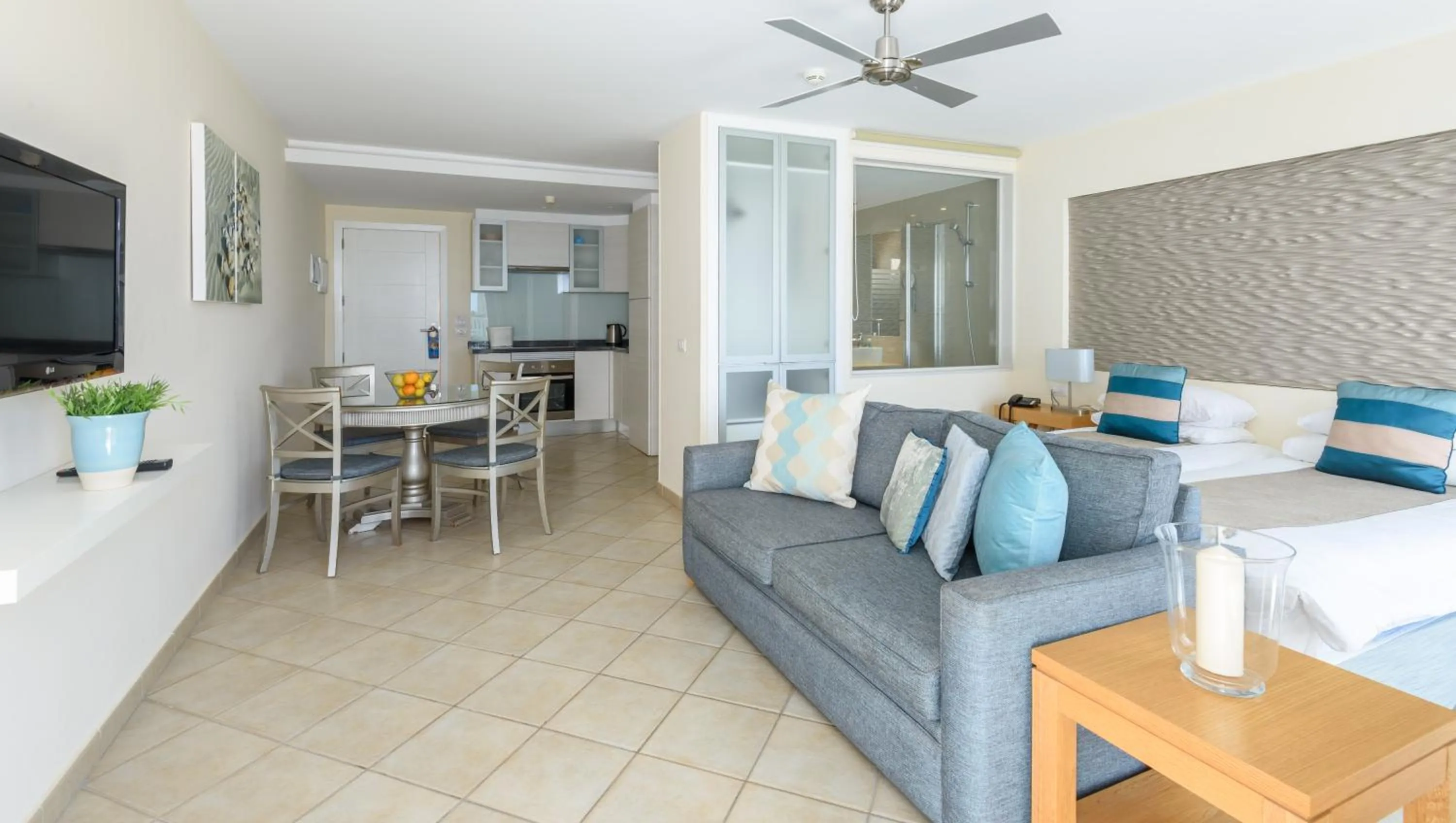 Living room in Ona Pearly Grey