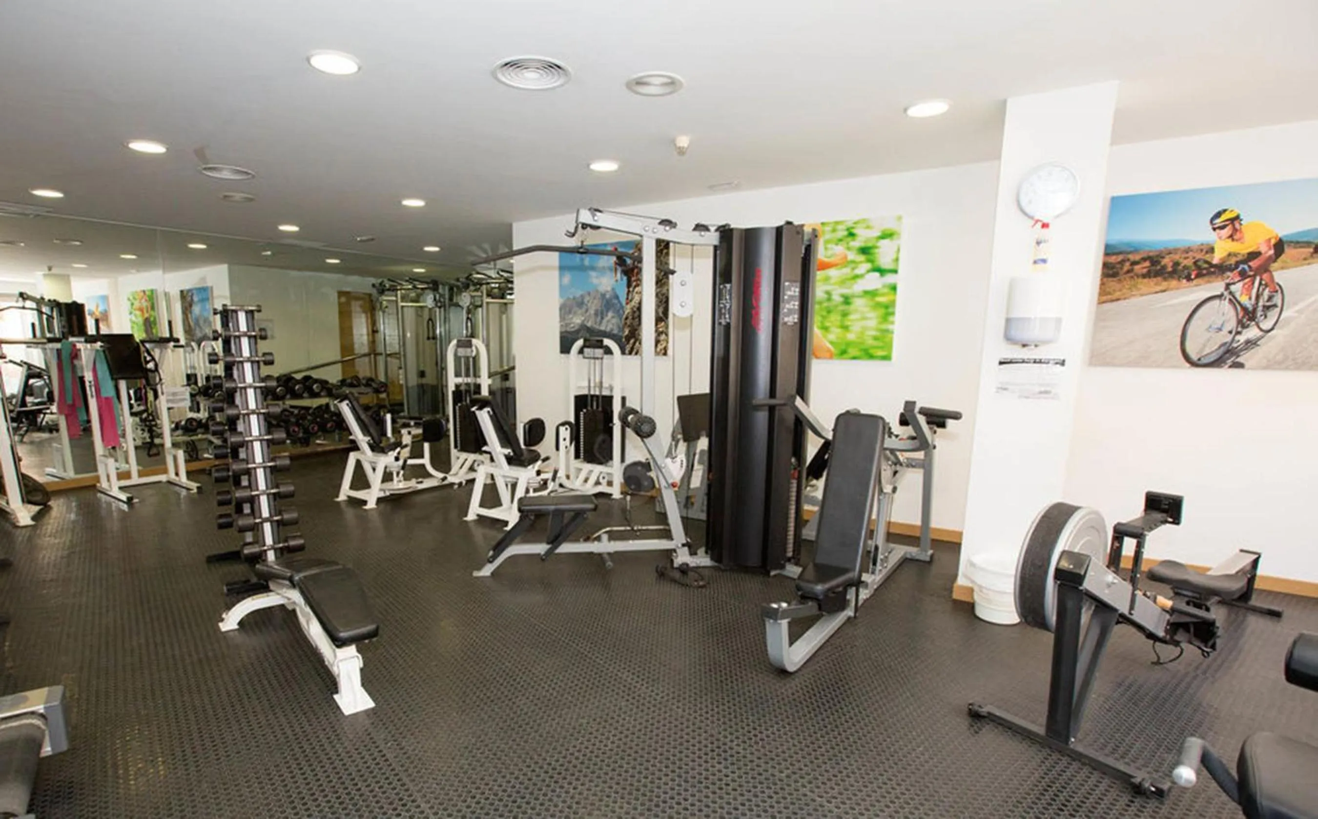 Fitness centre/facilities in Ona Pearly Grey