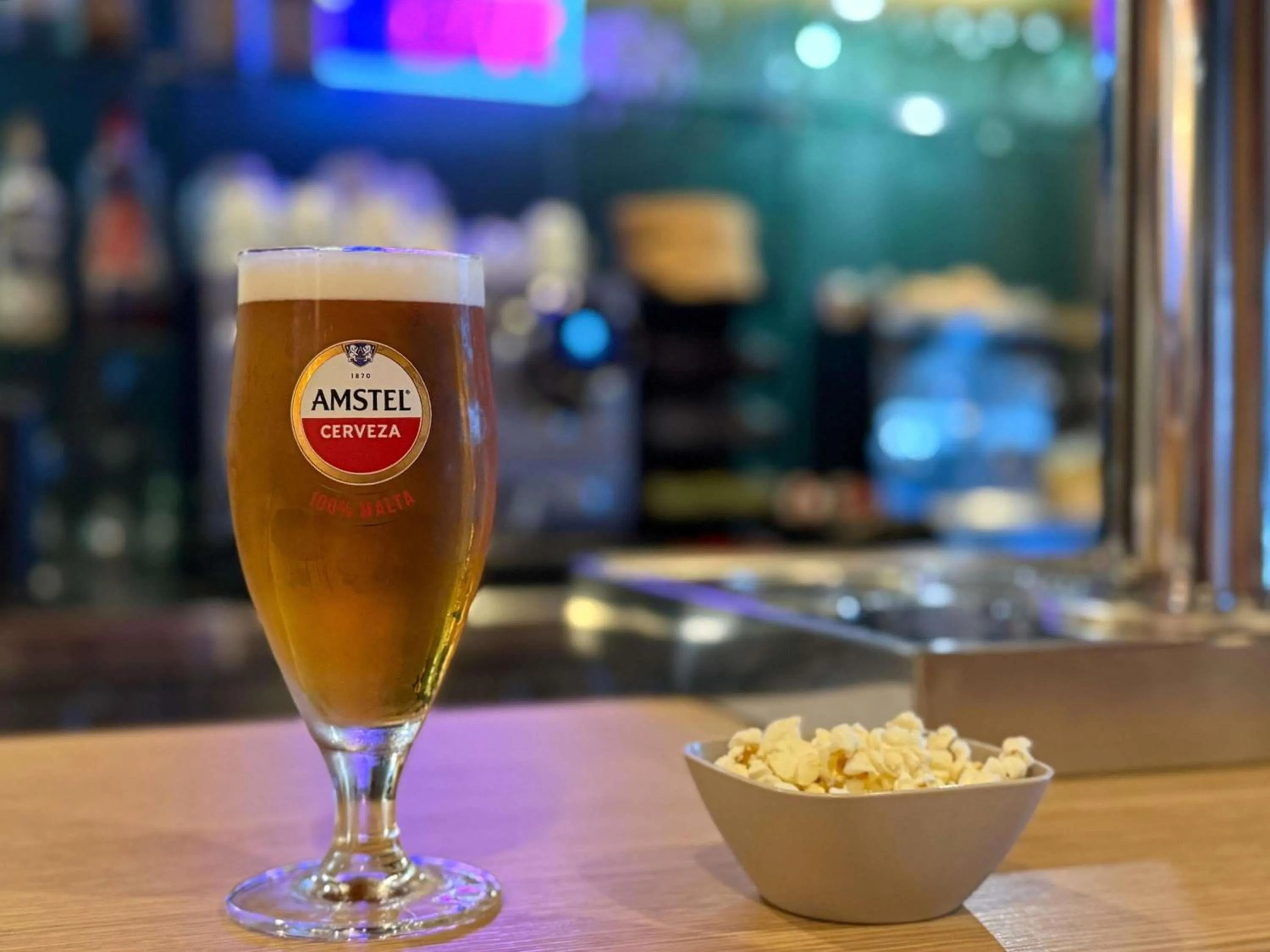 Lounge or bar in Ibis Madrid Centro las Ventas