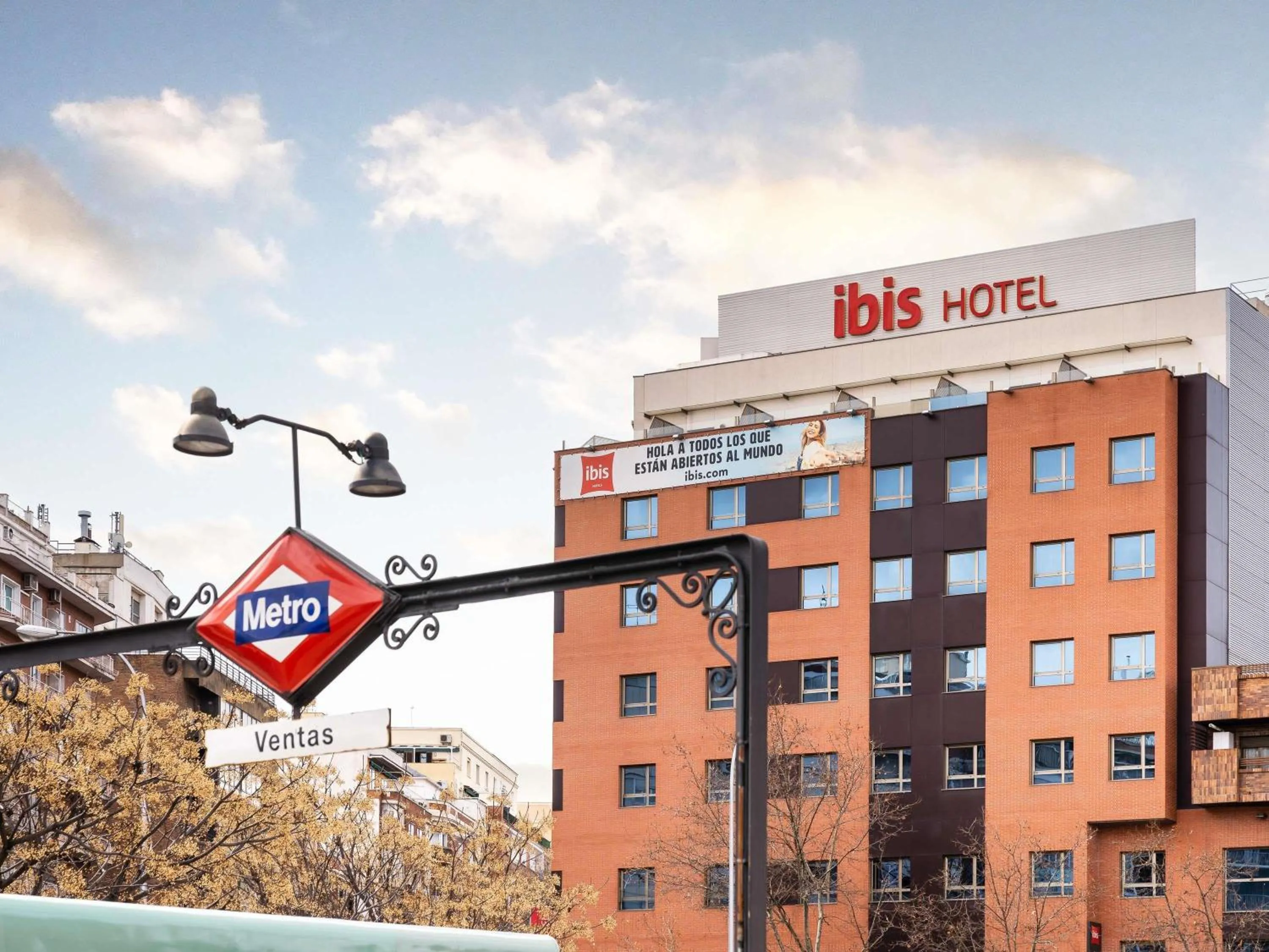 Property building in Ibis Madrid Centro las Ventas