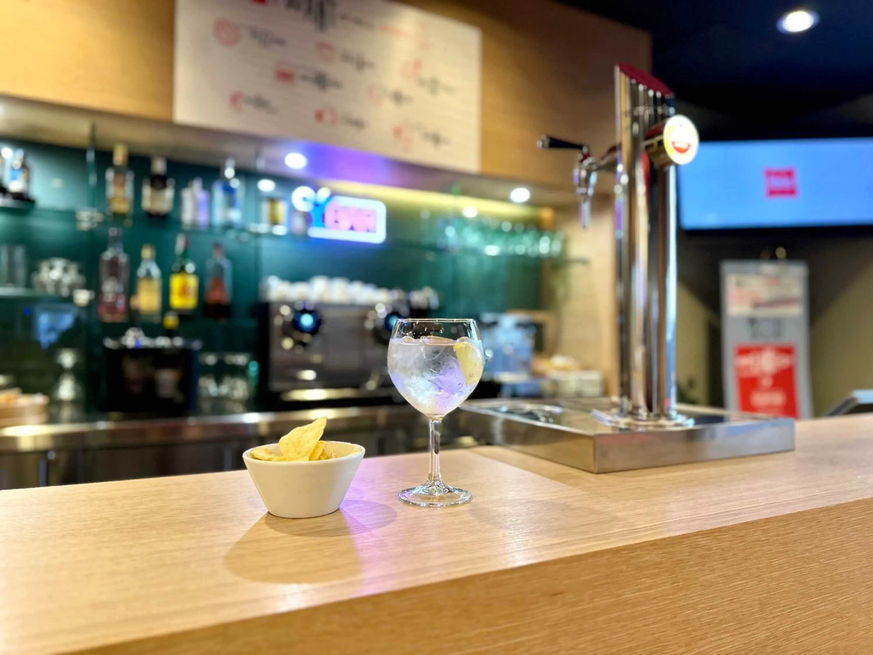 Coffee/tea facilities in Ibis Madrid Centro las Ventas