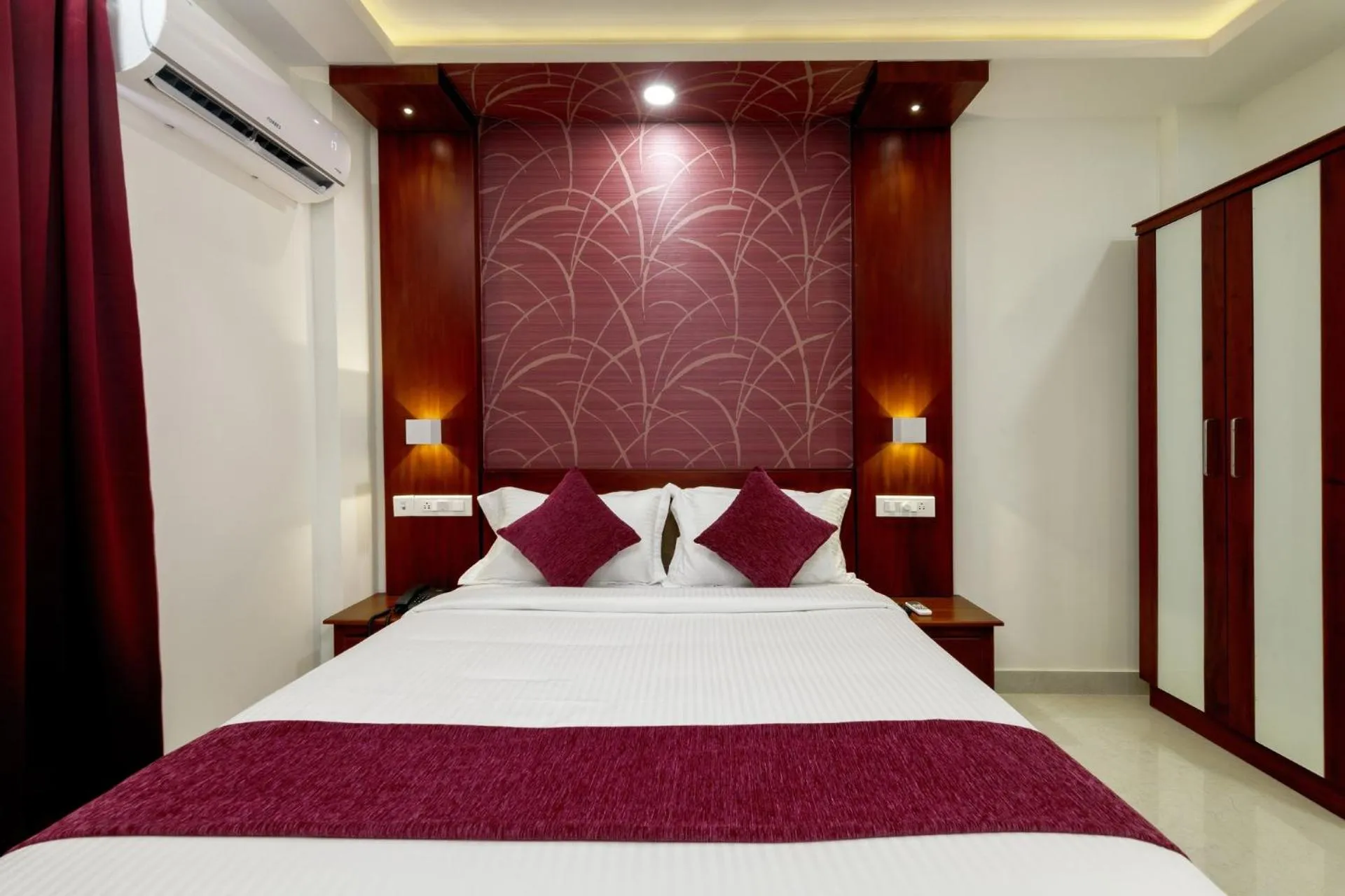Bed in Burooj Hotel