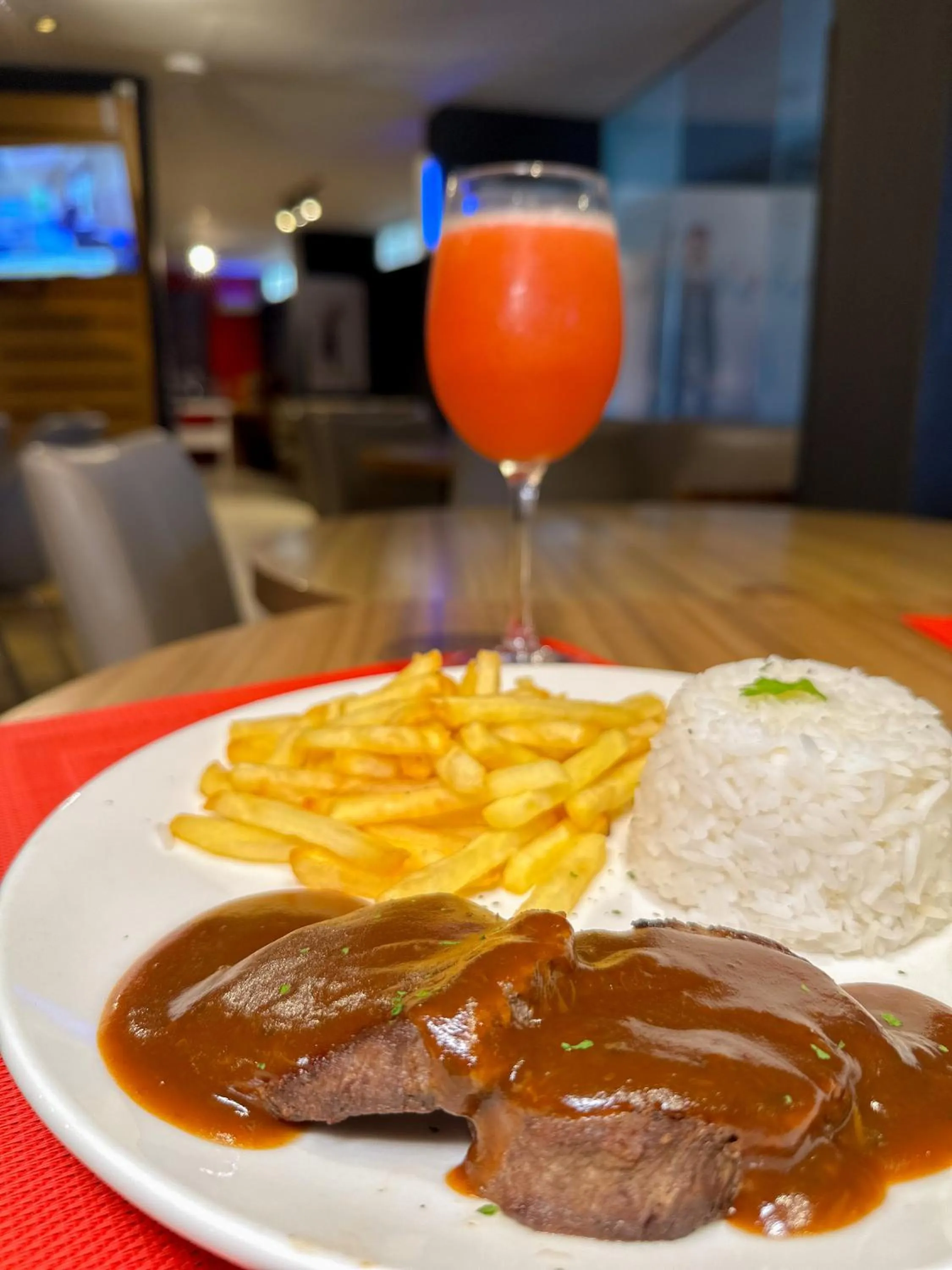 Restaurant/places to eat in ibis Maceio Pajuçara