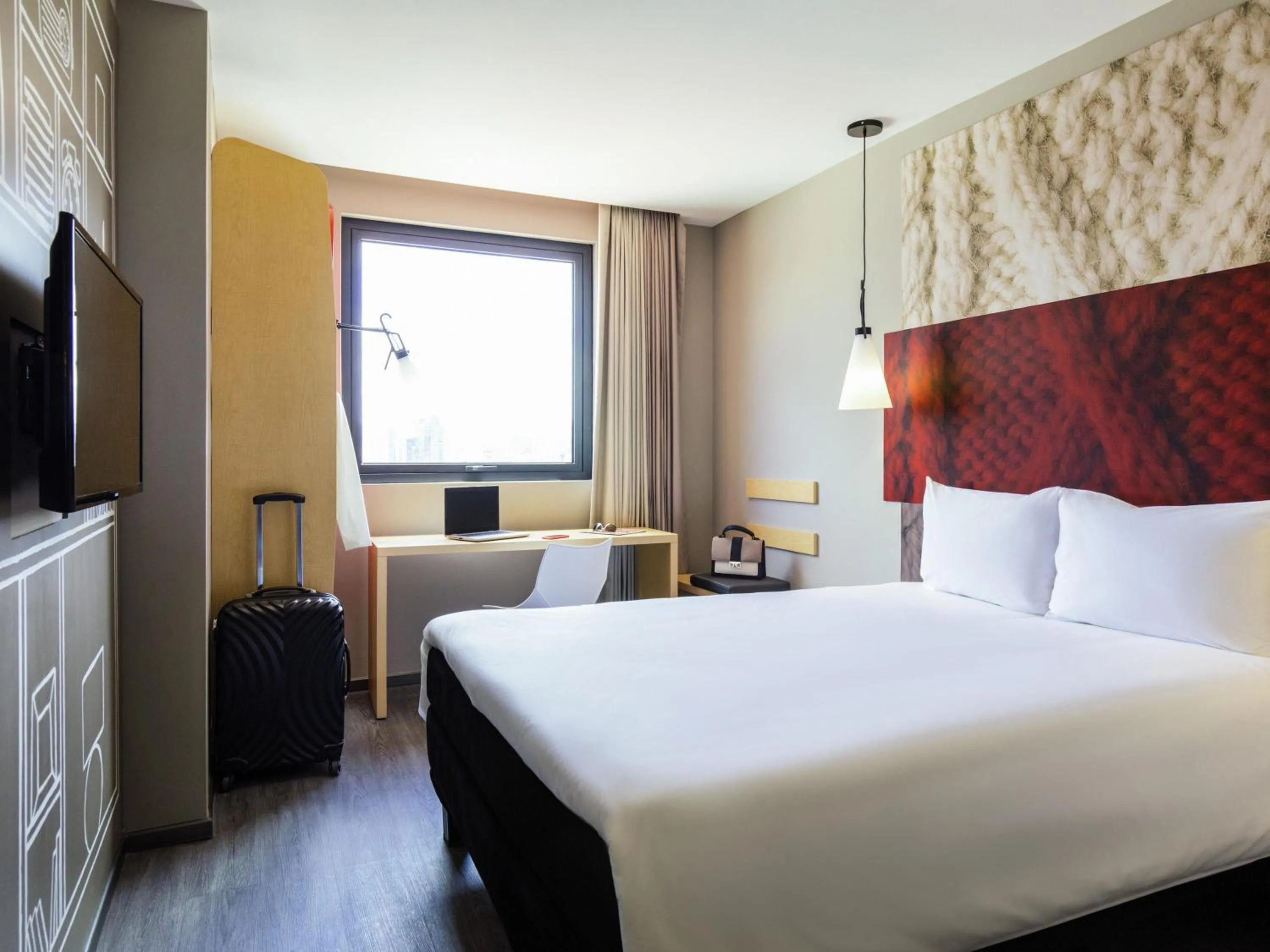 Bedroom, Bed in ibis Tijuana