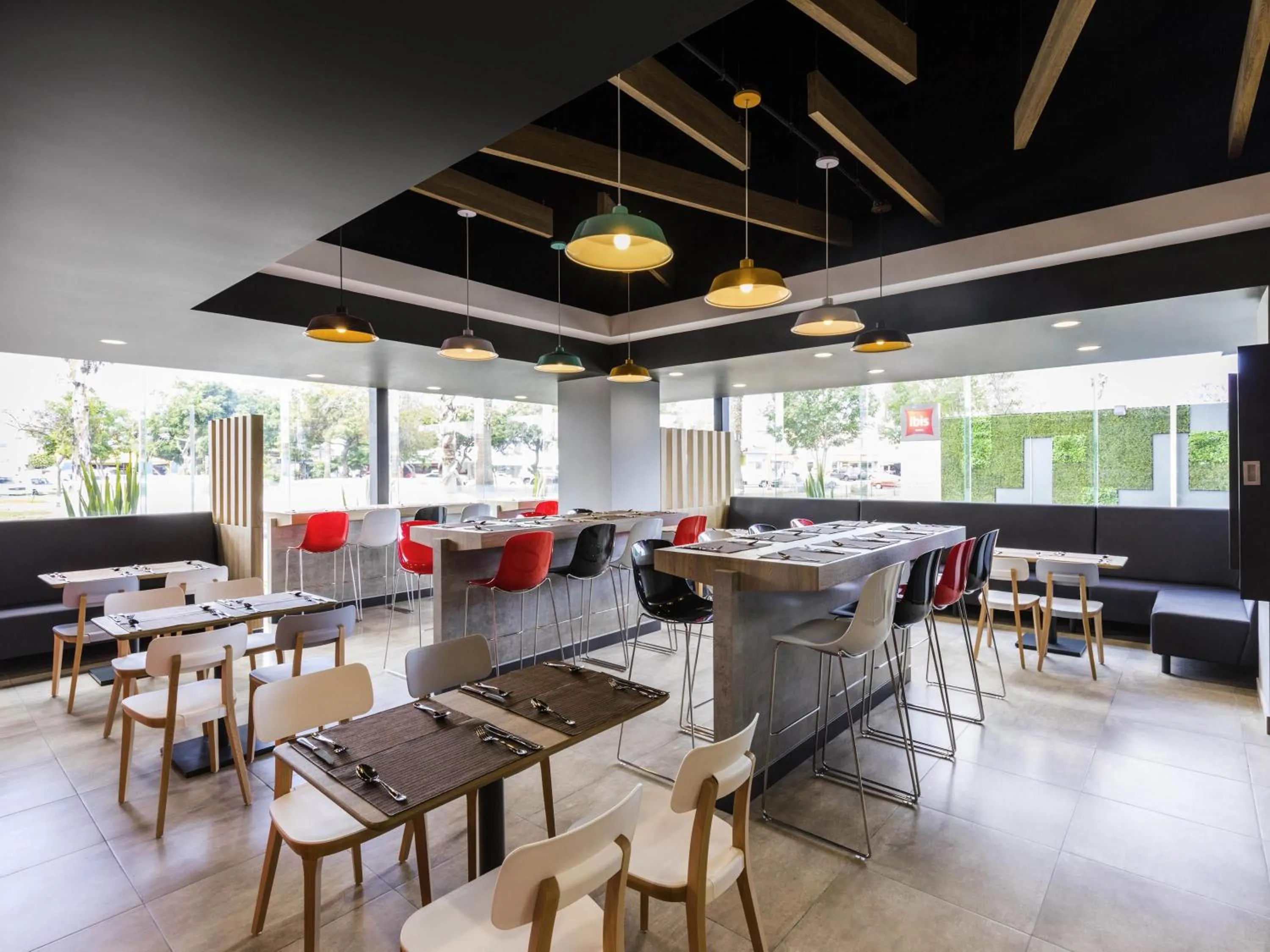 Restaurant/places to eat in ibis Tijuana
