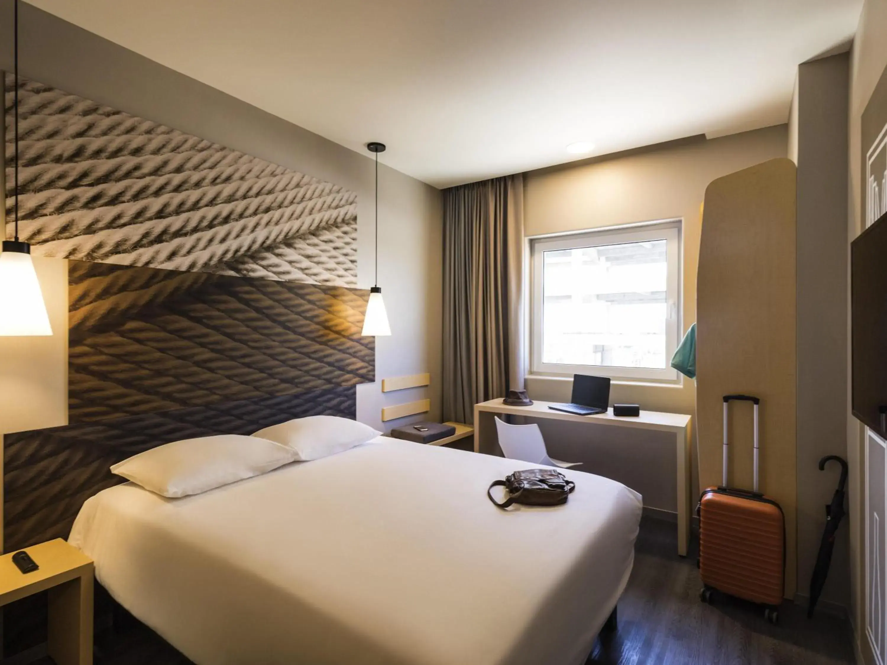 Standard Queen Room in Ibis Torreon Standard Queen Room in Ibis Torreon