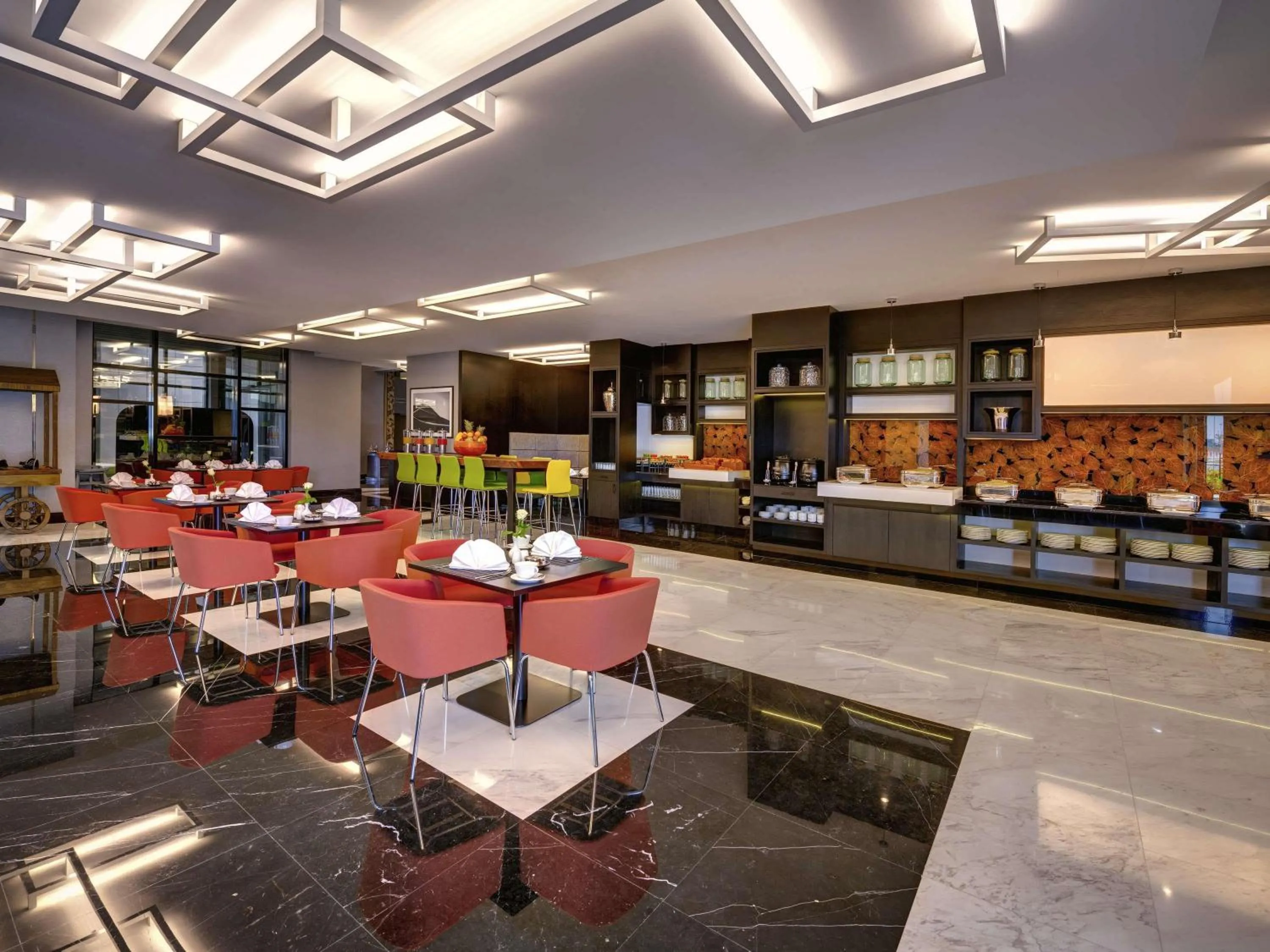 Restaurant/places to eat in Novotel Sharjah Expo Centre