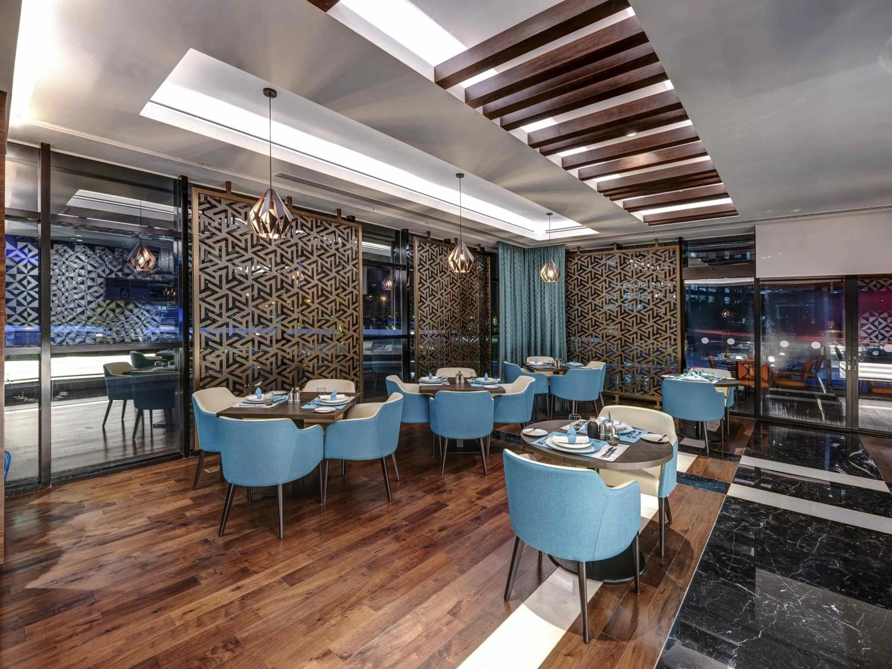 Restaurant/places to eat in Novotel Sharjah Expo Centre