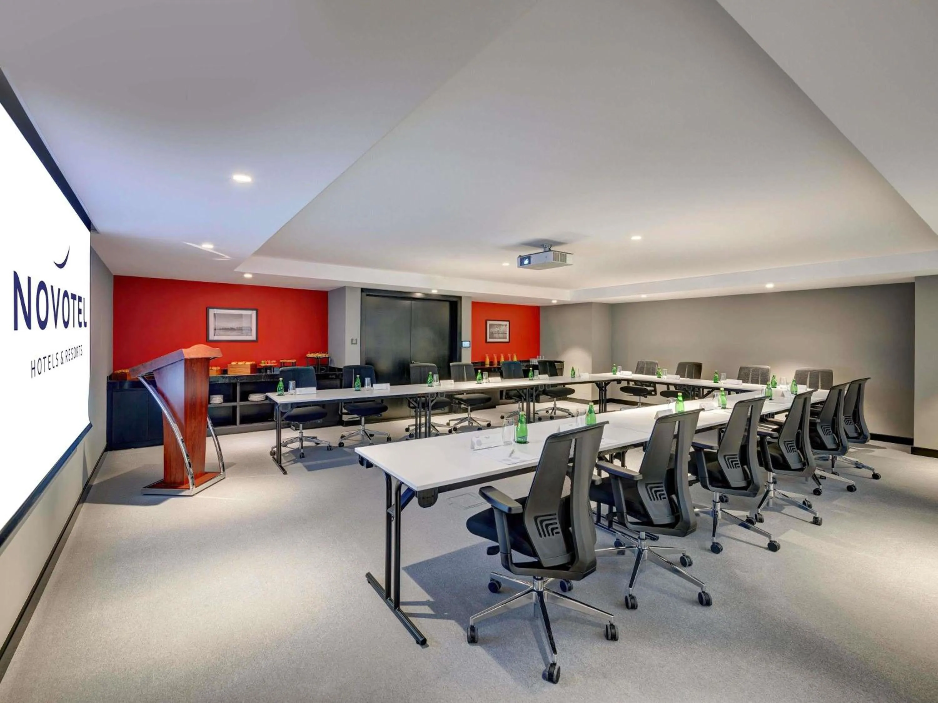 Meeting/conference room in Novotel Sharjah Expo Centre
