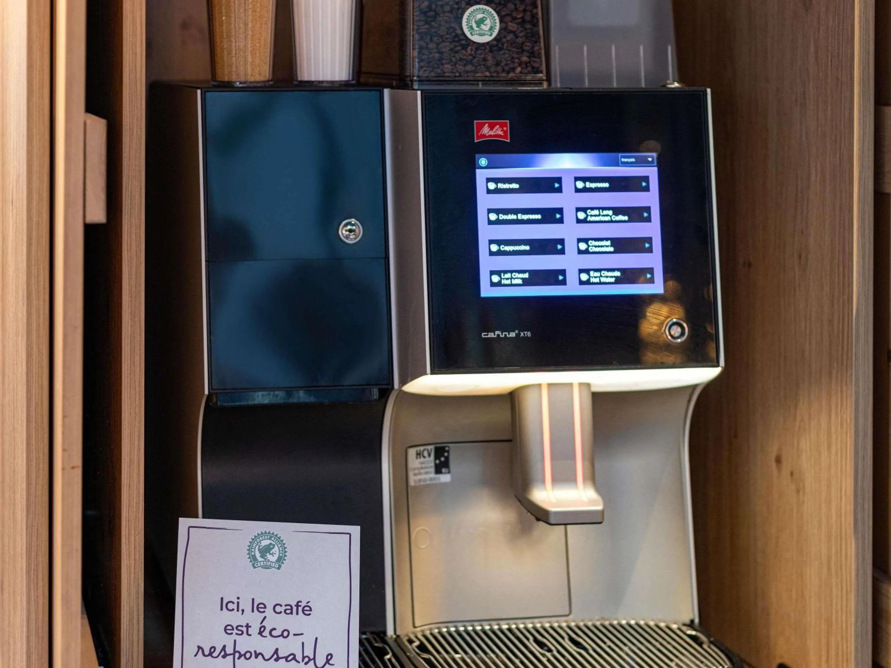 Restaurant/places to eat in Novotel Sharjah Expo Centre