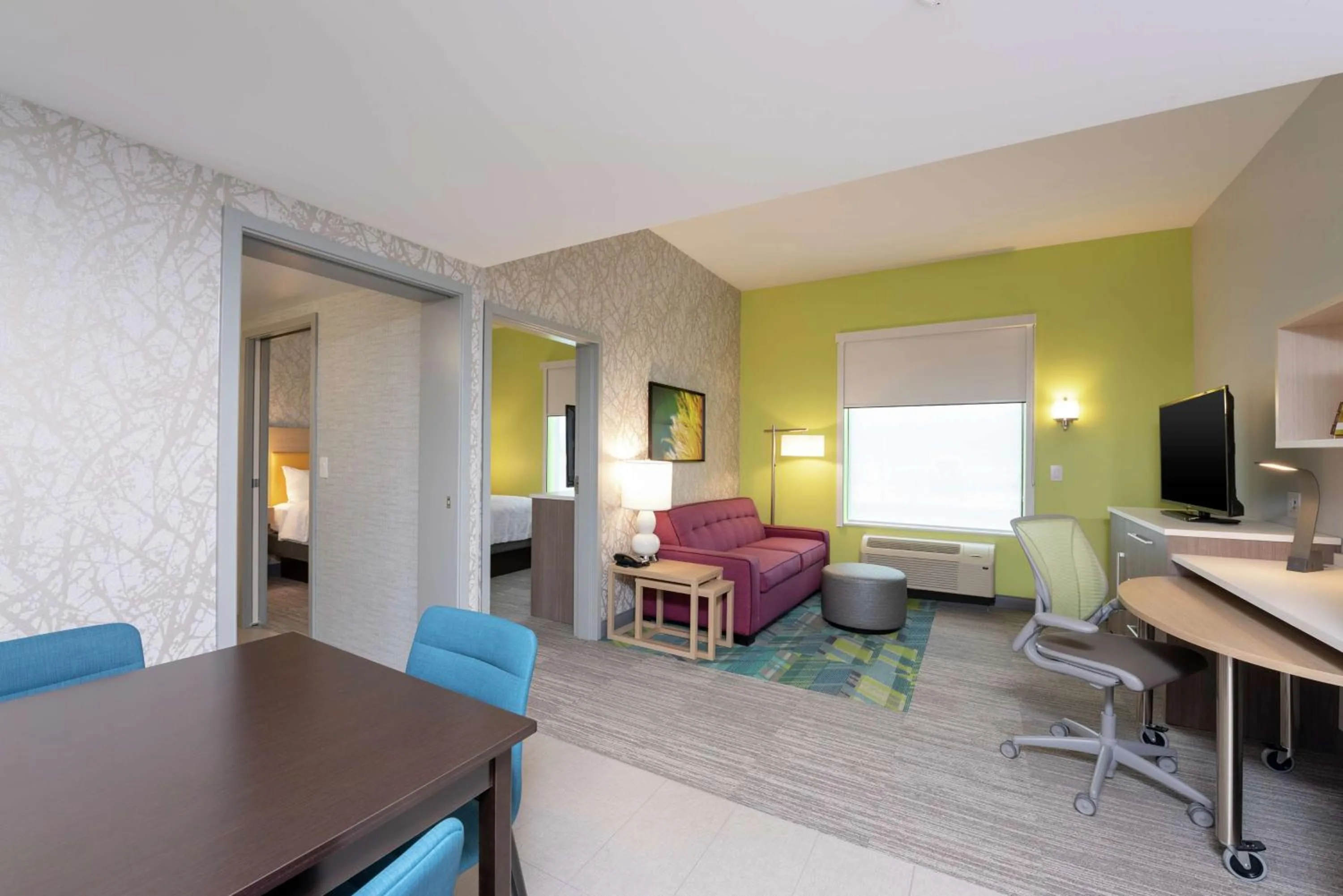 Bedroom in Home2 Suites By Hilton Indianapolis Airport