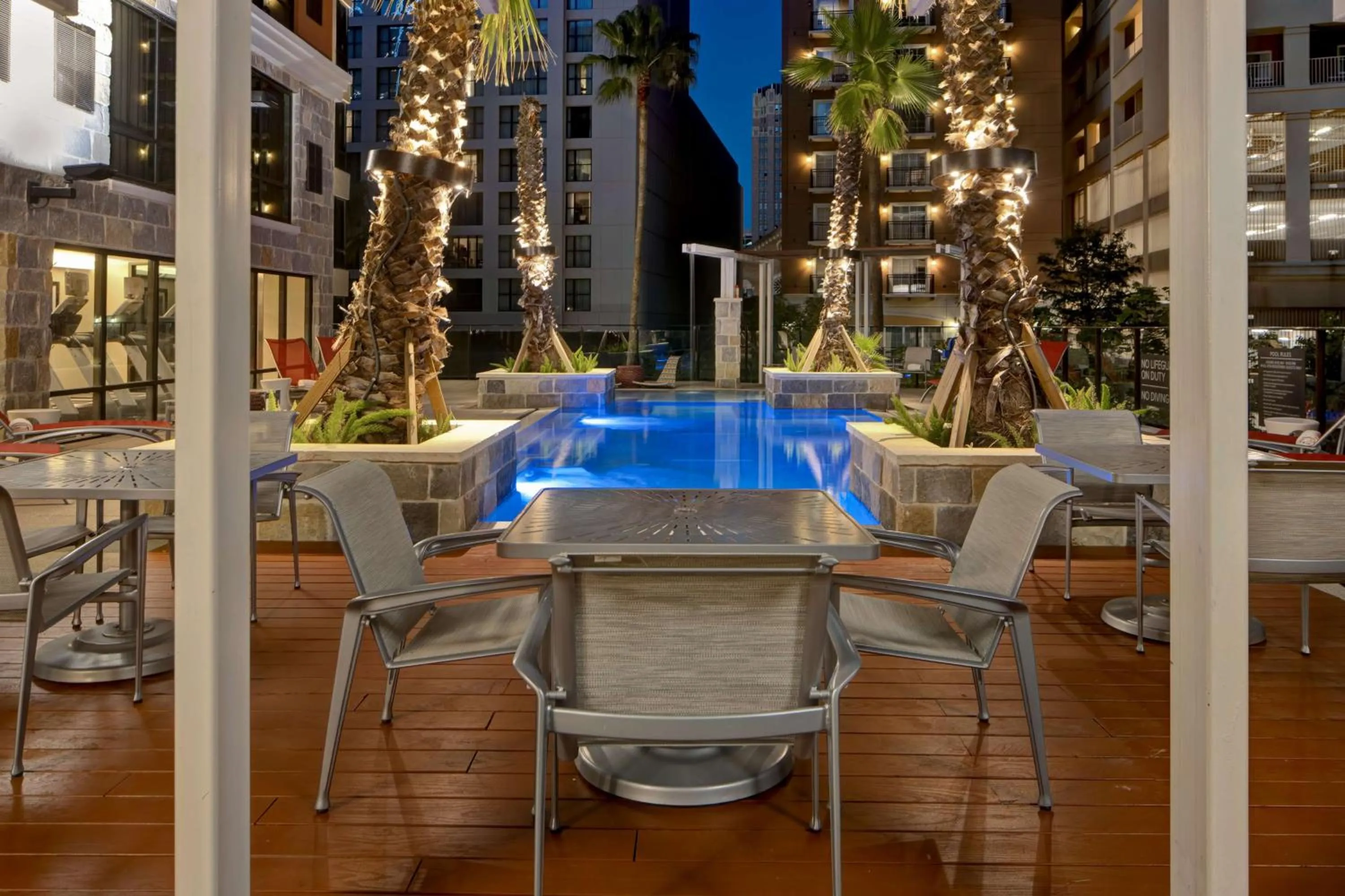 Property building in Hampton Inn & Suites on the San Antonio Riverwalk