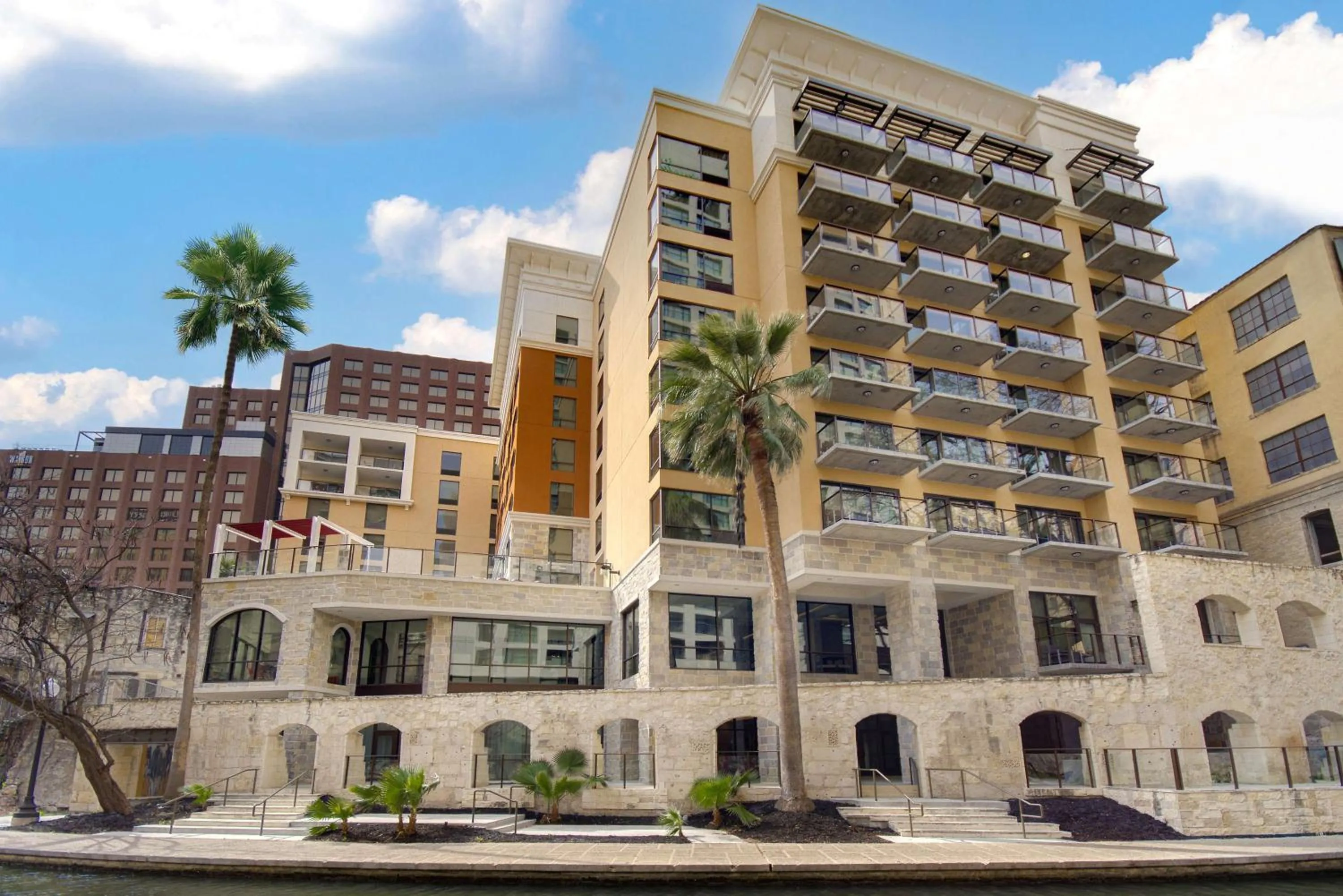 Property building in Hampton Inn & Suites on the San Antonio Riverwalk