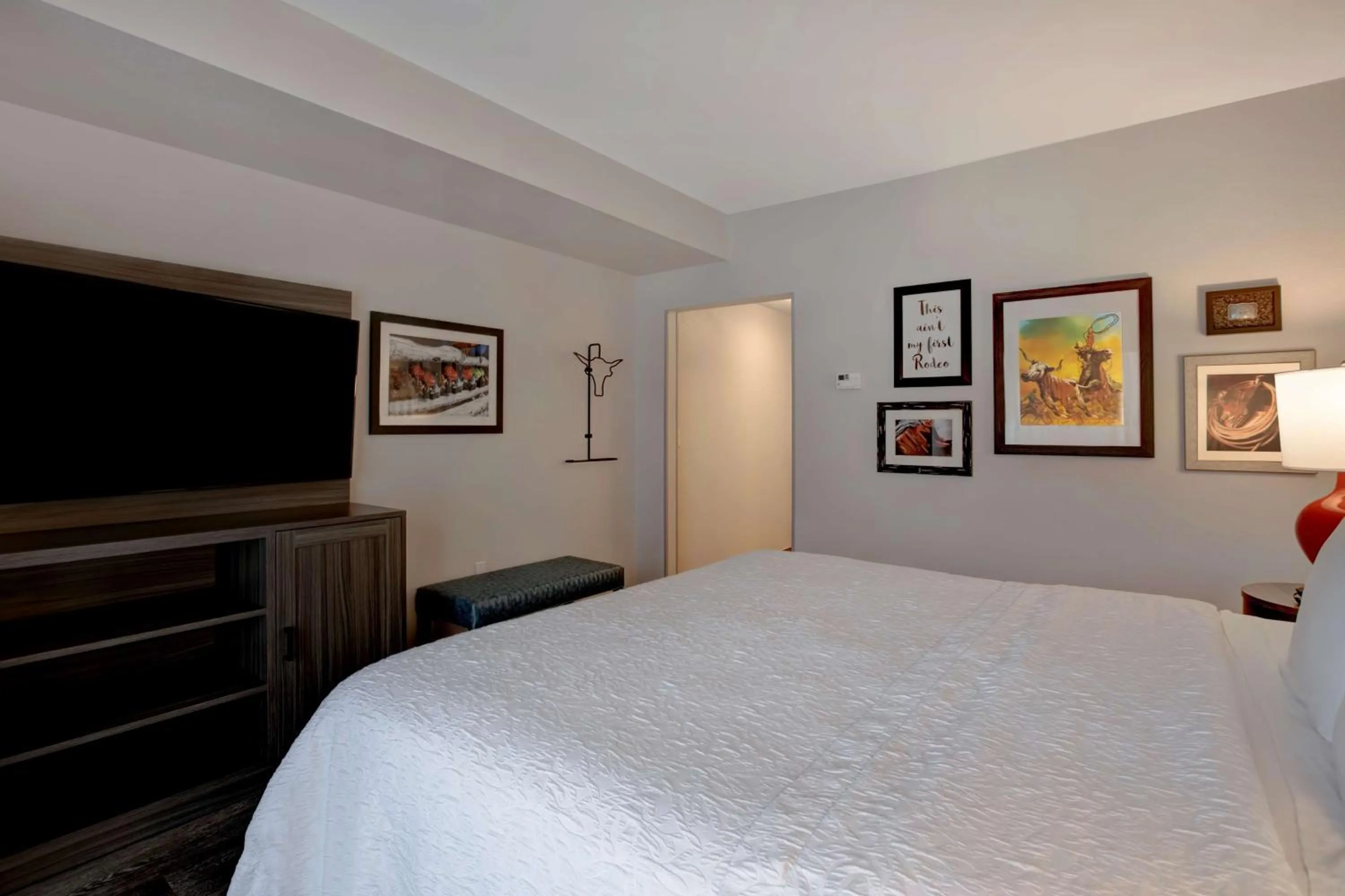 Bed in Hampton Inn & Suites on the San Antonio Riverwalk