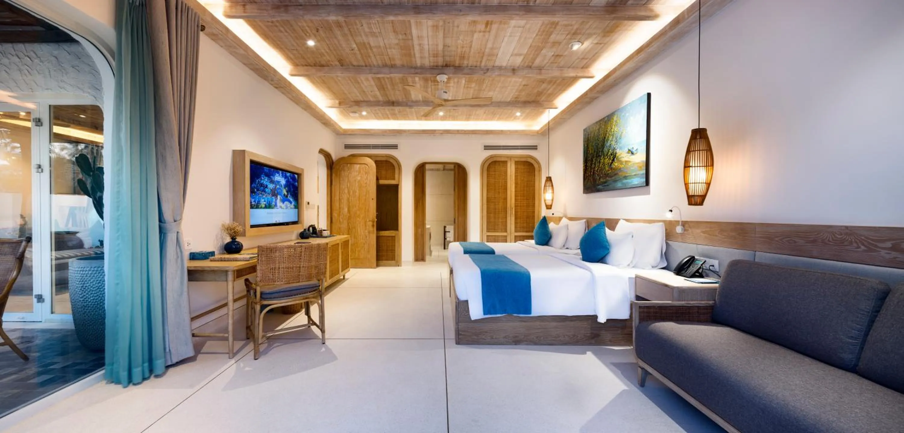 Bed in Stelia Beach Resort