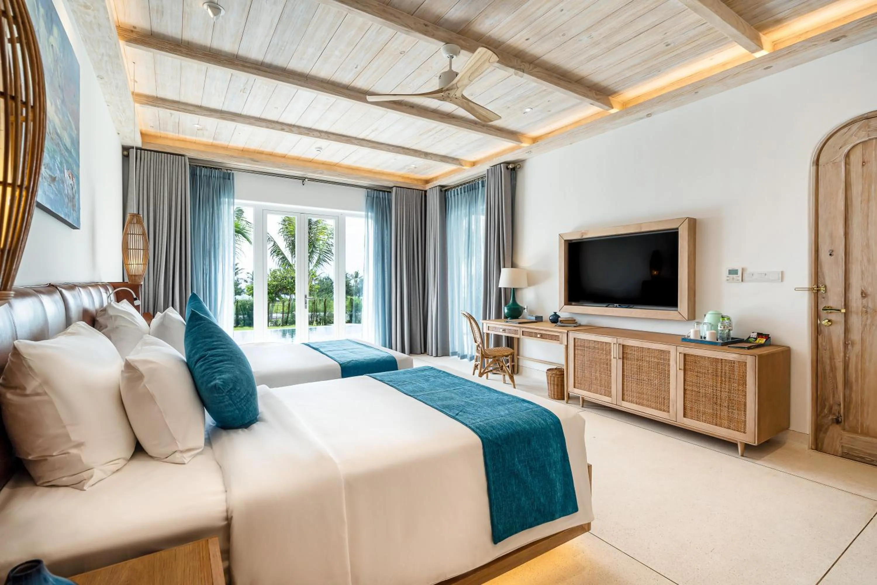TV and multimedia, Bed in Stelia Beach Resort