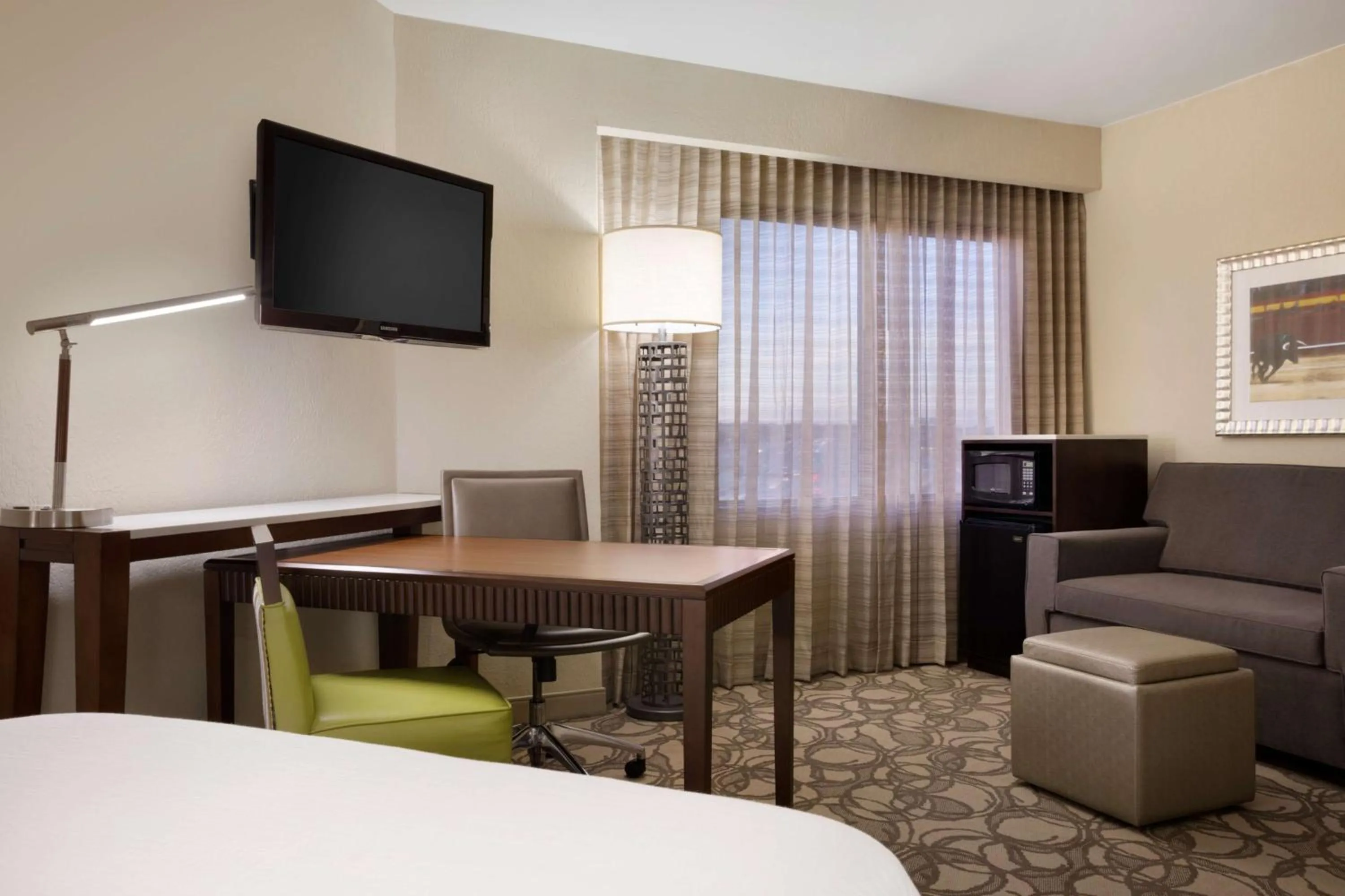 Bedroom, Bed in Embassy Suites San Antonio Airport
