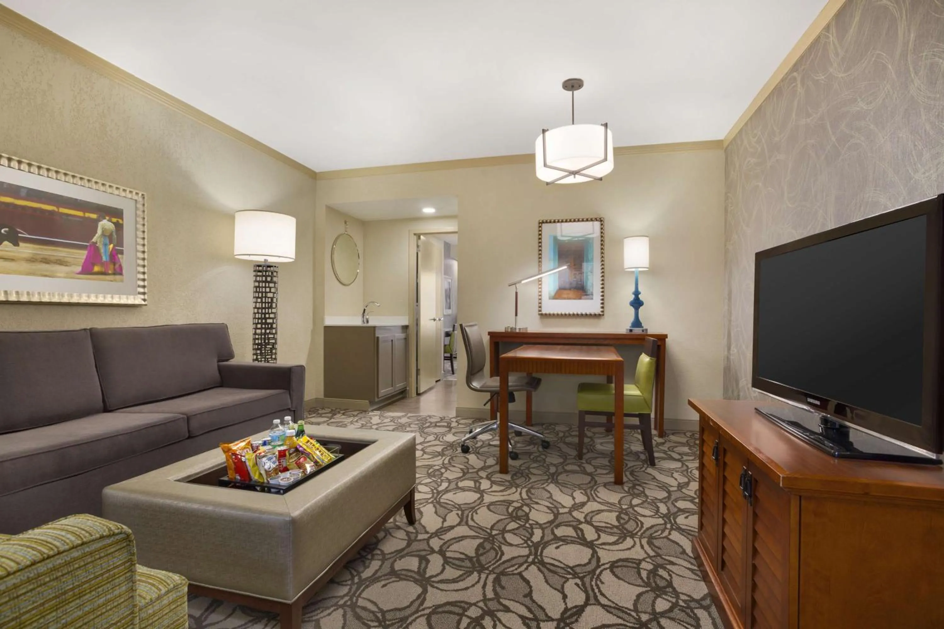 Living room in Embassy Suites San Antonio Airport