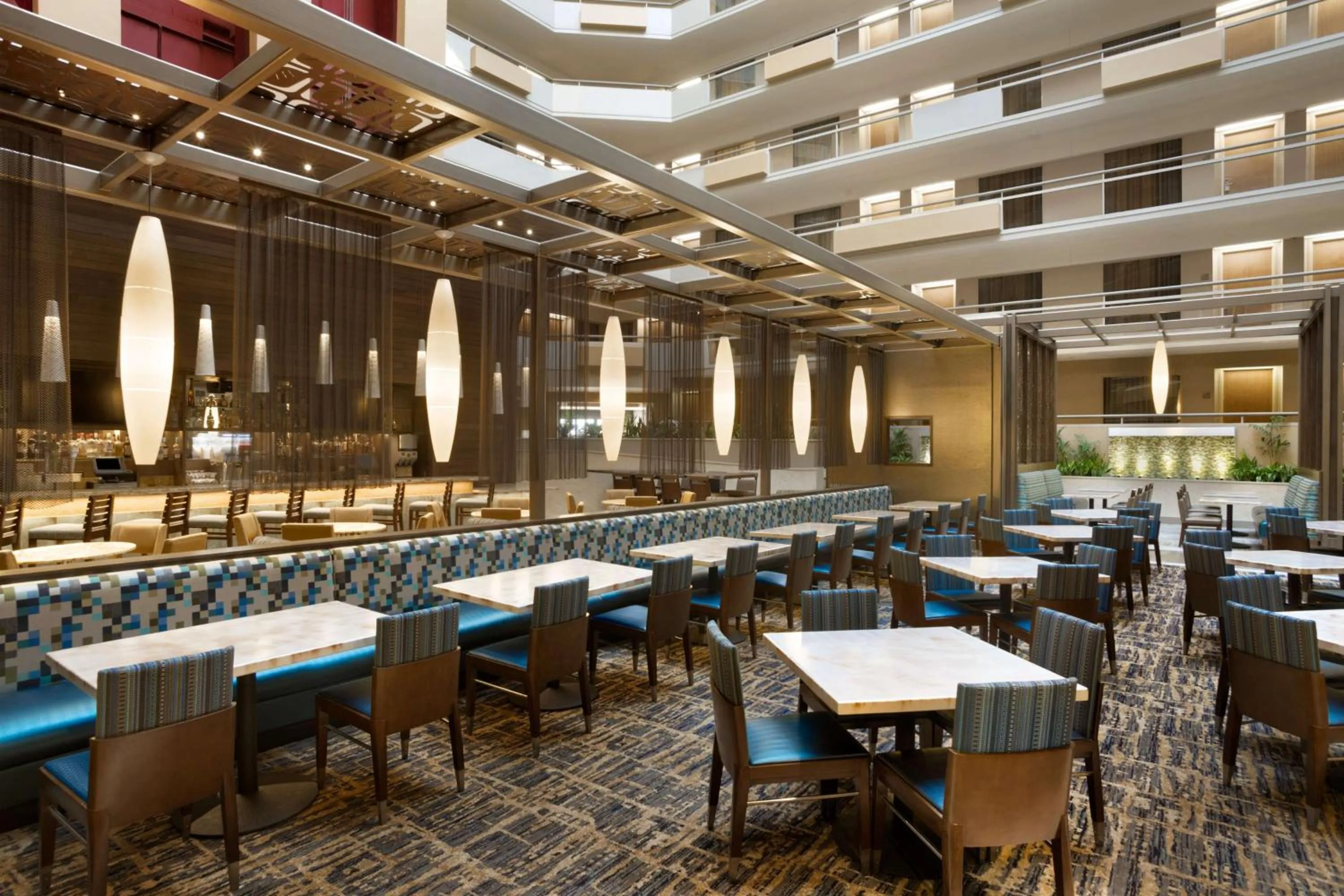 Restaurant/places to eat in Embassy Suites San Antonio Airport