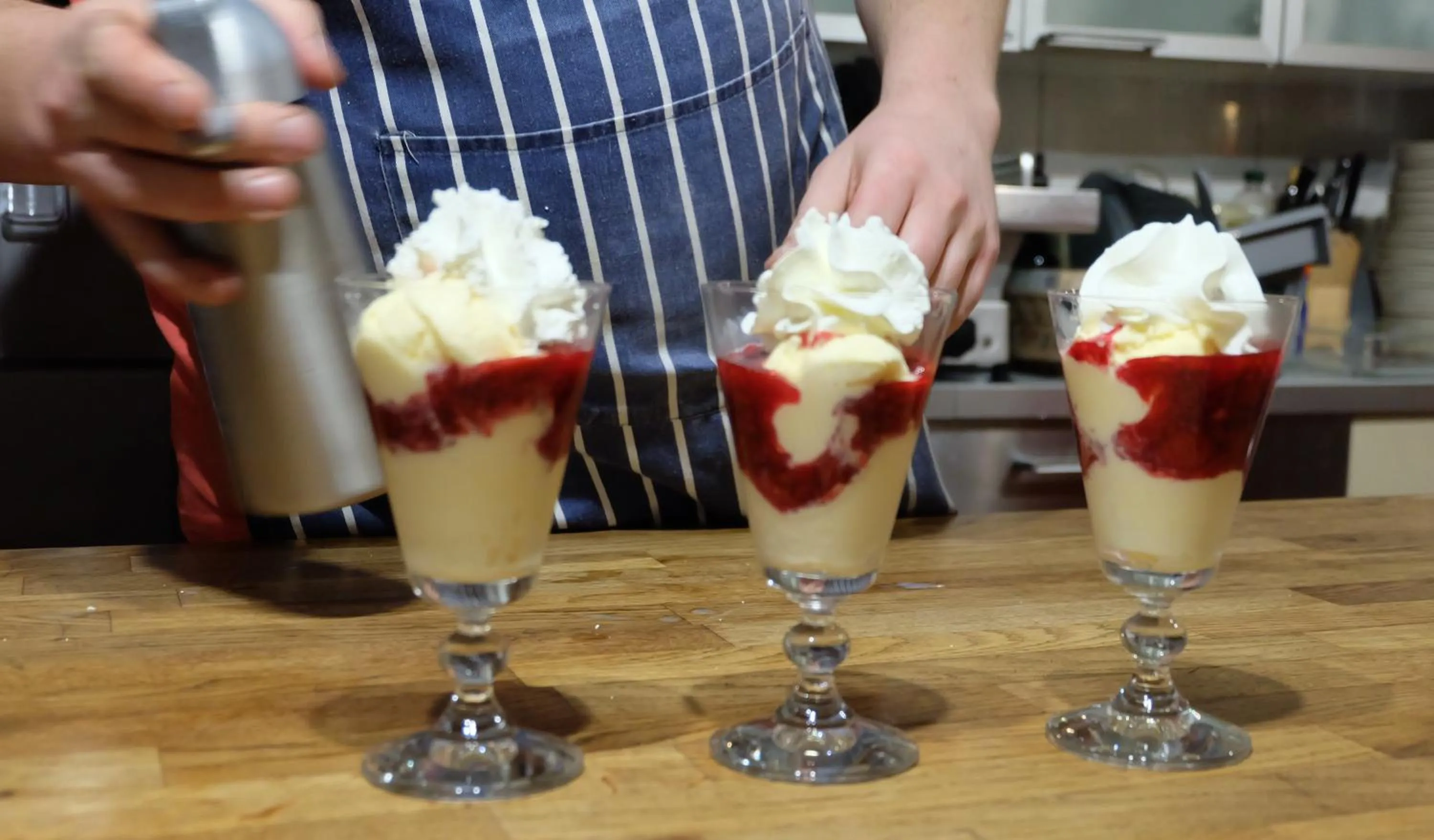 Winter in Willa Pod Aniołem - Pokoje Gościnne & Apartamenty z widokiem na góry