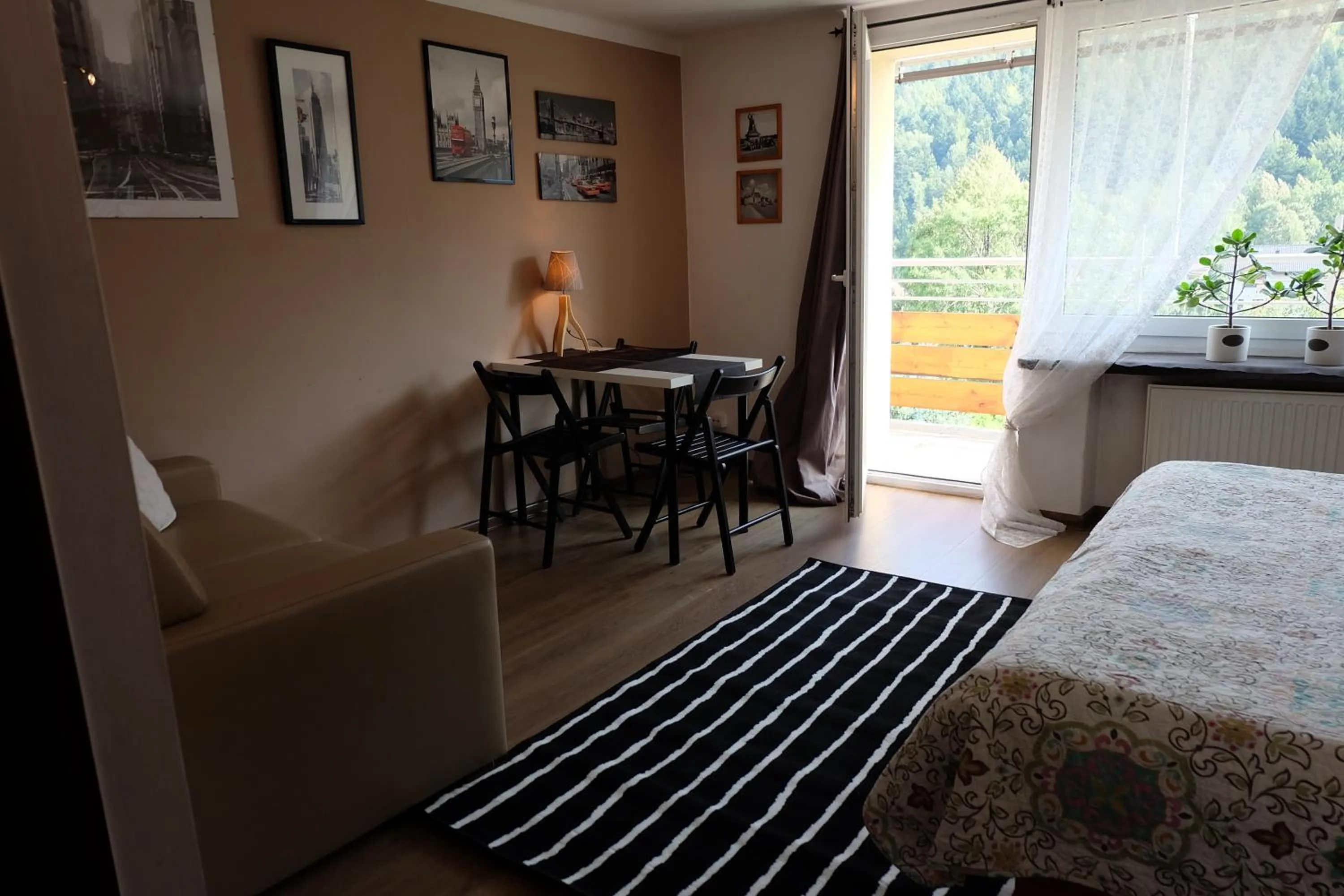 Bedroom, Bed in Willa Pod Aniołem - Pokoje Gościnne & Apartamenty z widokiem na góry