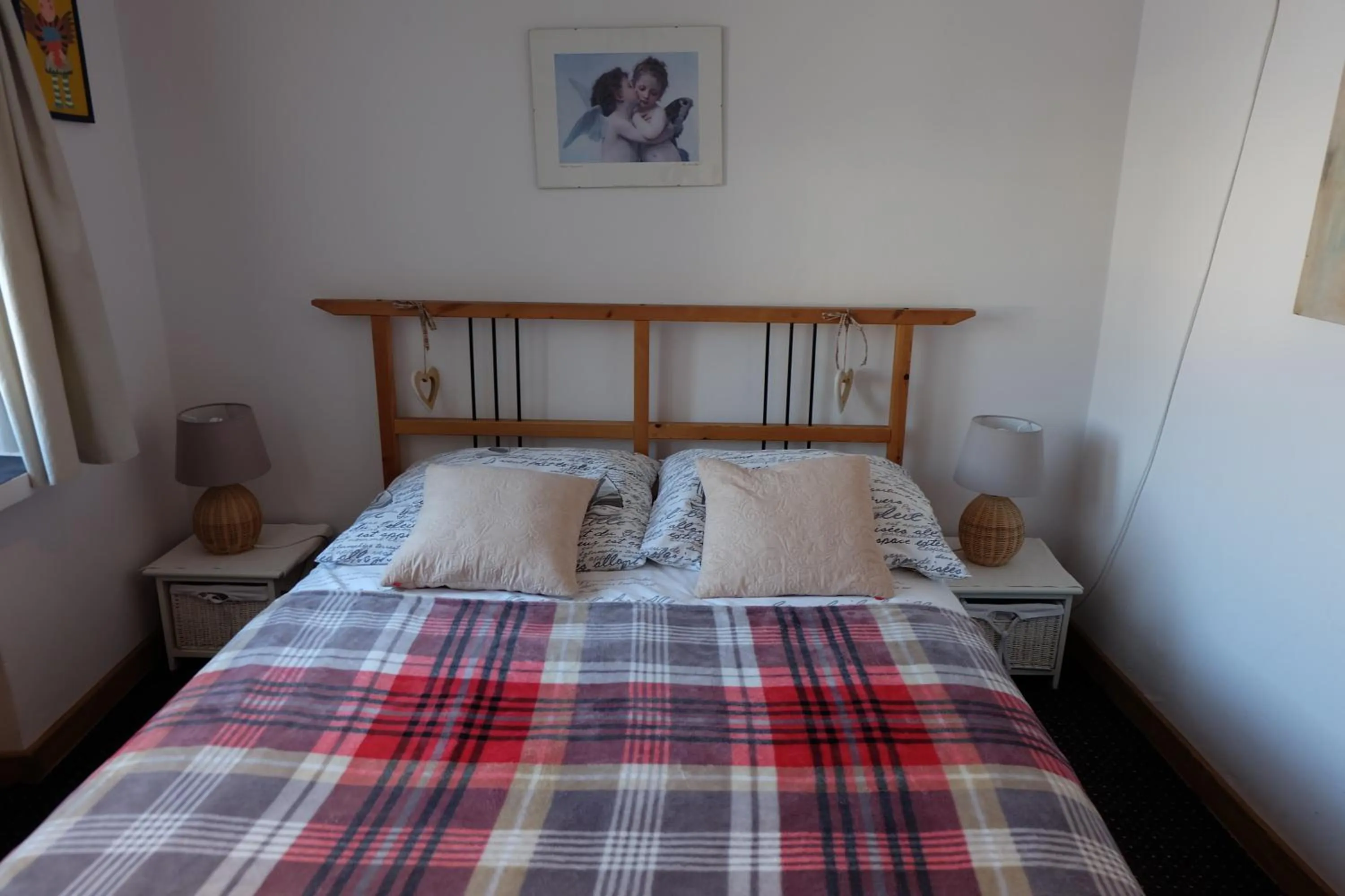 Winter, Bed in Willa Pod Aniołem - Pokoje Gościnne & Apartamenty z widokiem na góry