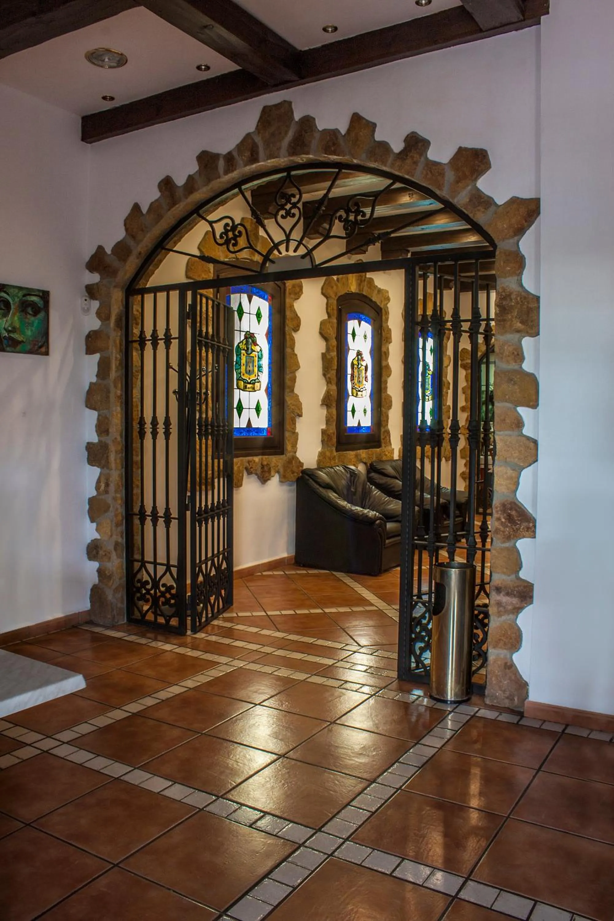 Lobby or reception in Albenzaire Hotel Asador