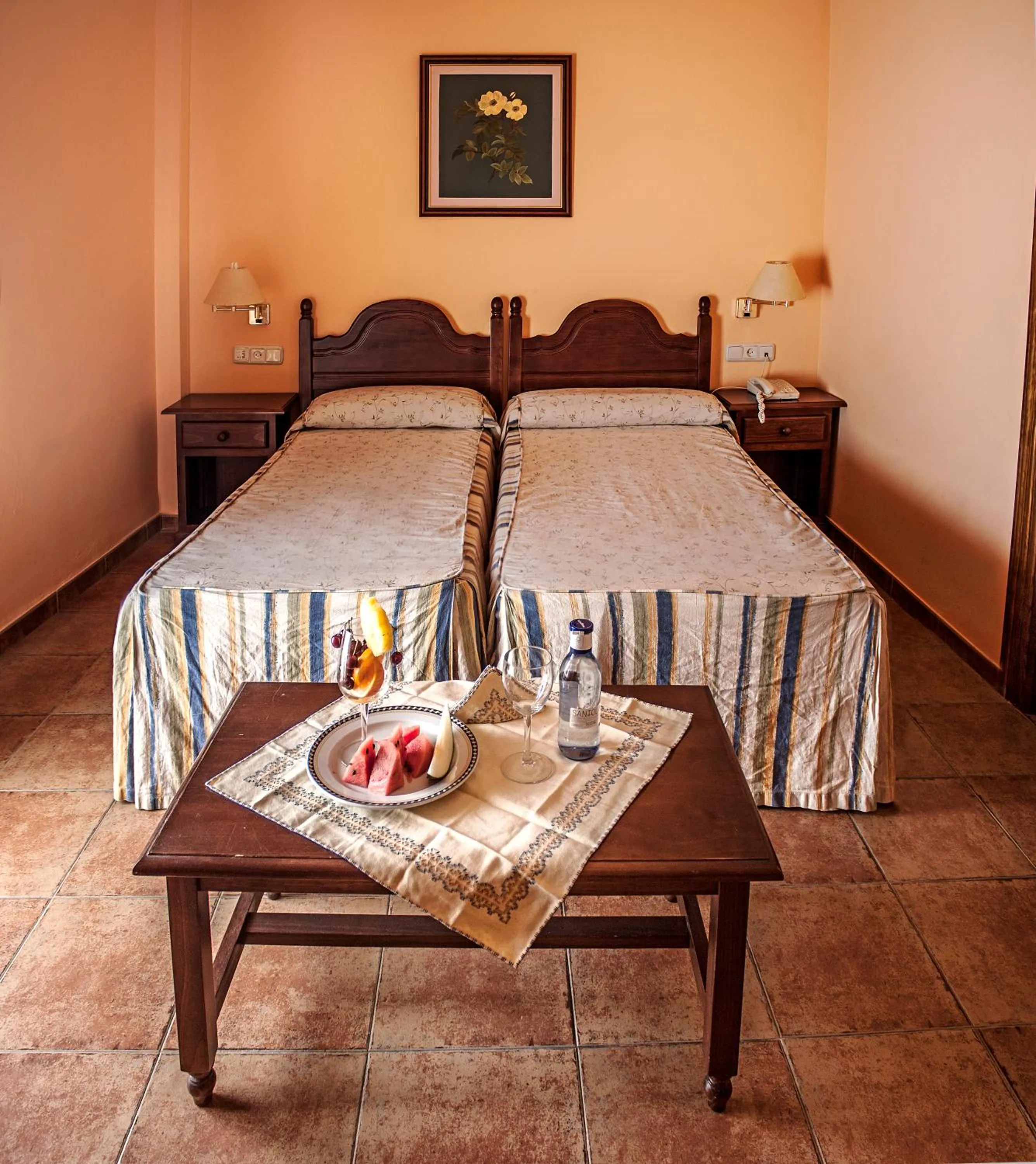 Decorative detail, Bed in Albenzaire Hotel Asador