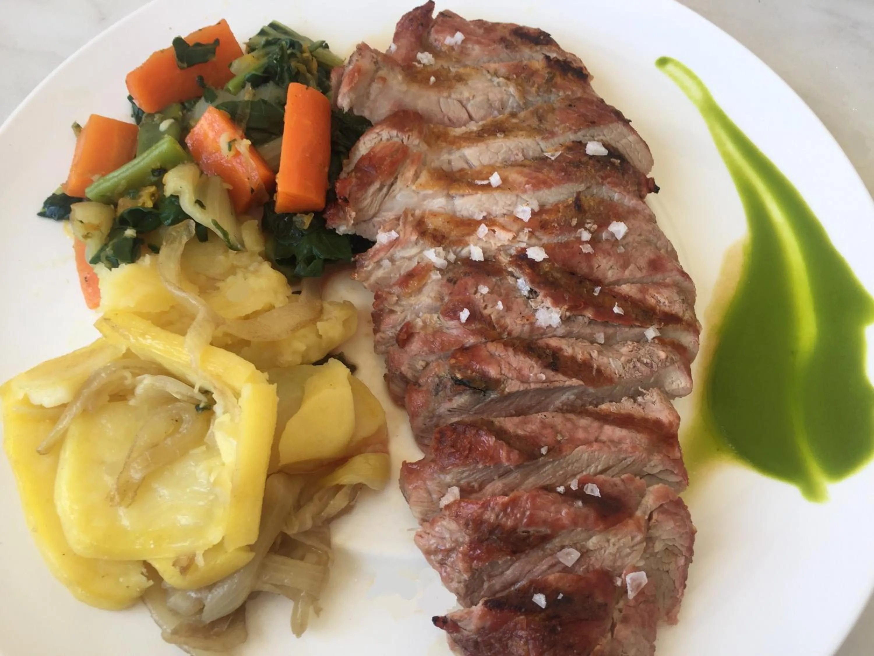 Food in Albenzaire Hotel Asador