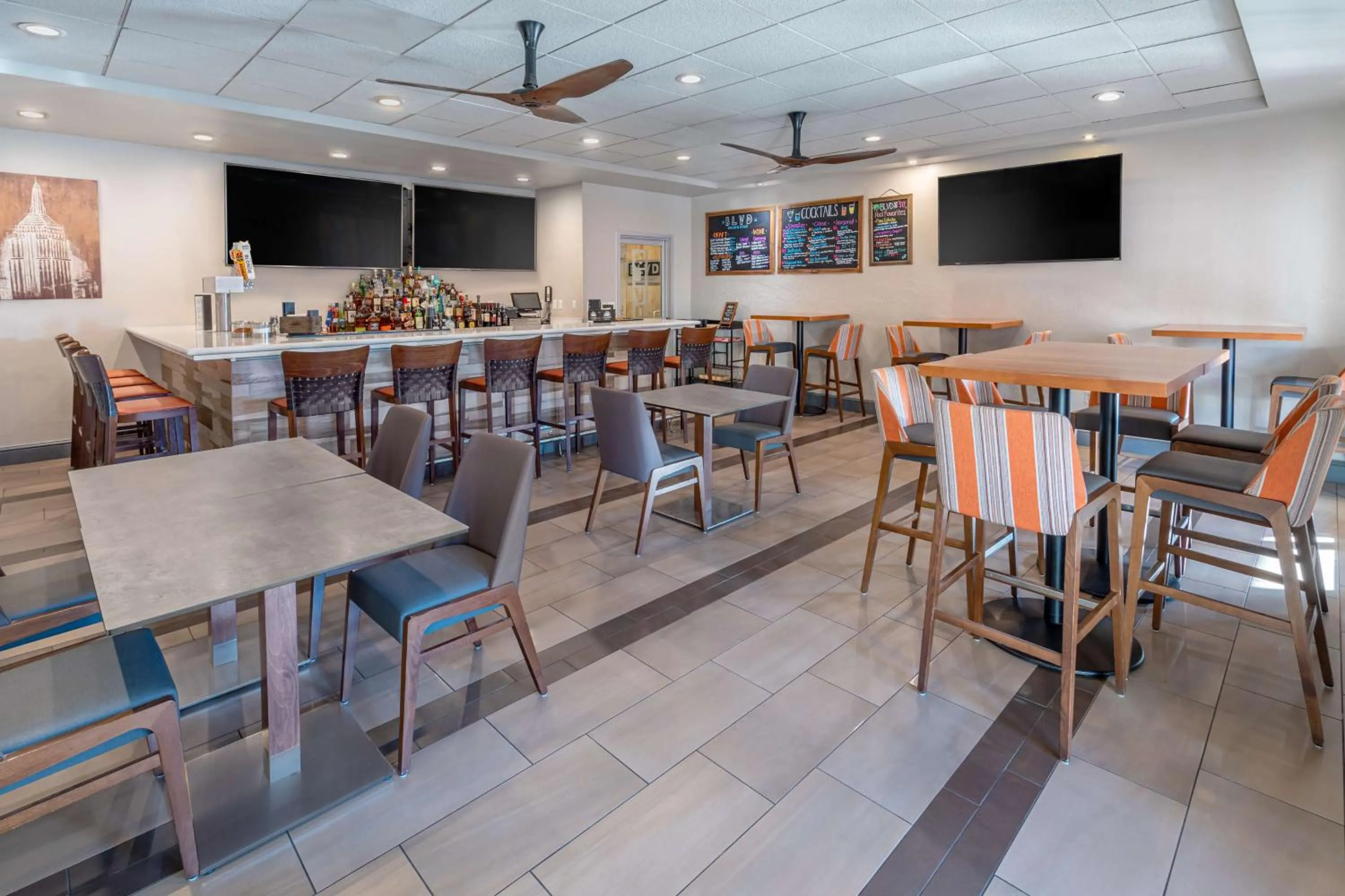 Lounge or bar in Hilton Garden Inn Scottsdale Old Town