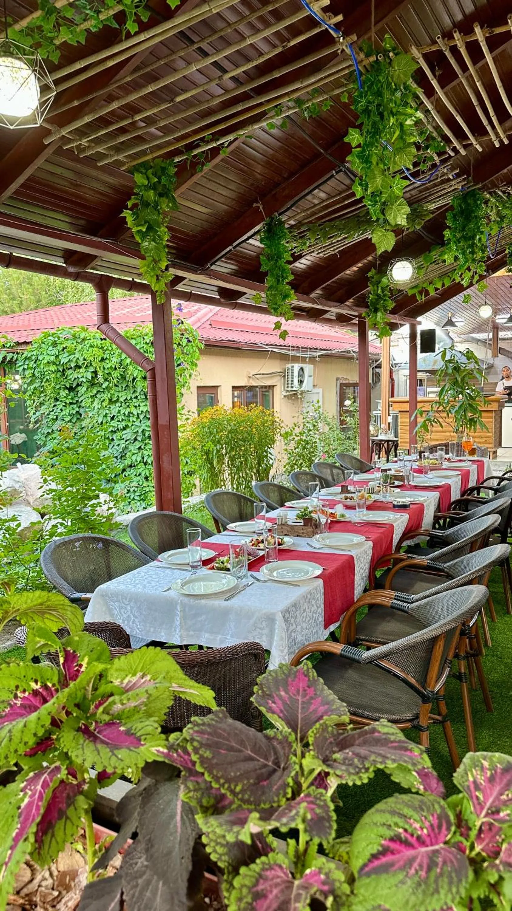 Restaurant/places to eat in Tian-Shan Hotel