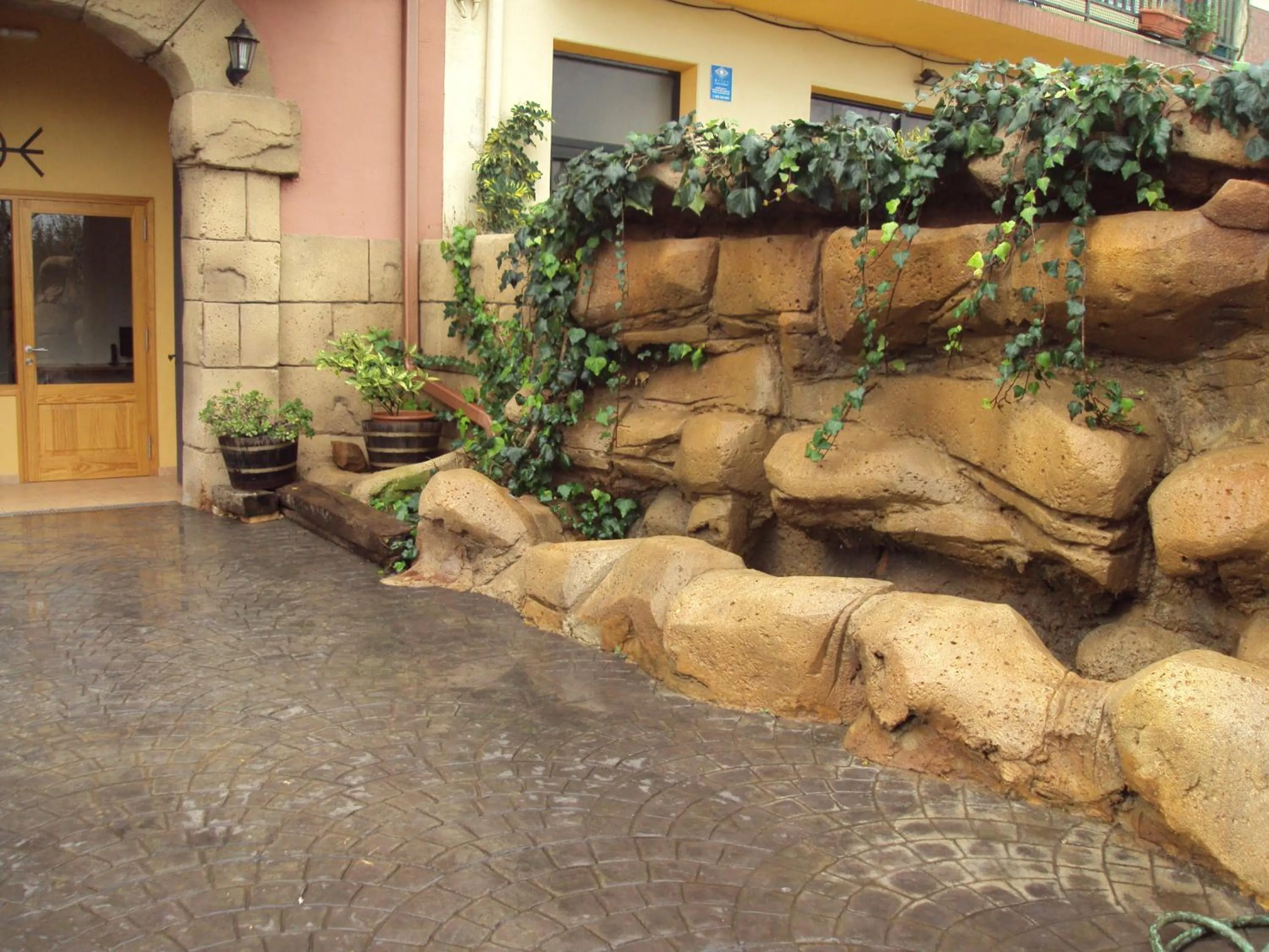 Facade/entrance in Hostal Sant Roc